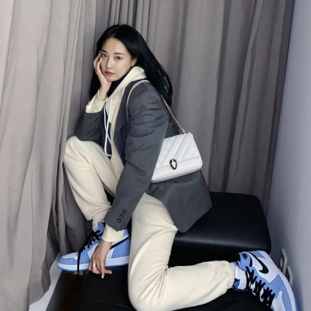 Jordan 1 Retro High OG University Blue, (GS) Jordan 1 Retro High OG University Blue 착용 스타일 - 3