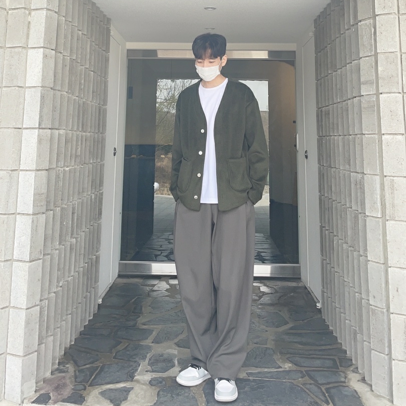 Jordan 1 Mid Light Smoke Grey 착용 스타일