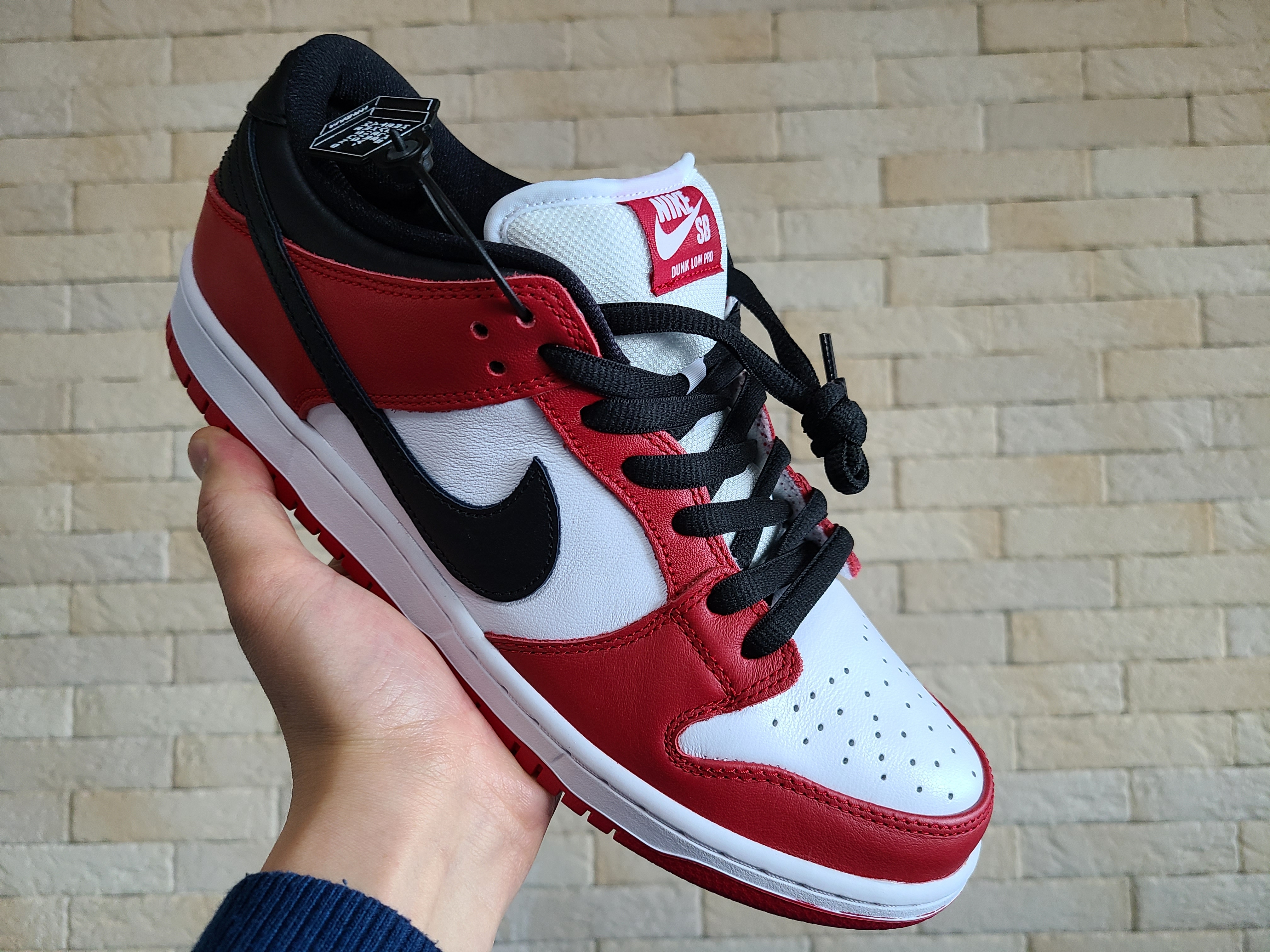 Nike SB Dunk Low Pro Chicago 착용 스타일 - 3