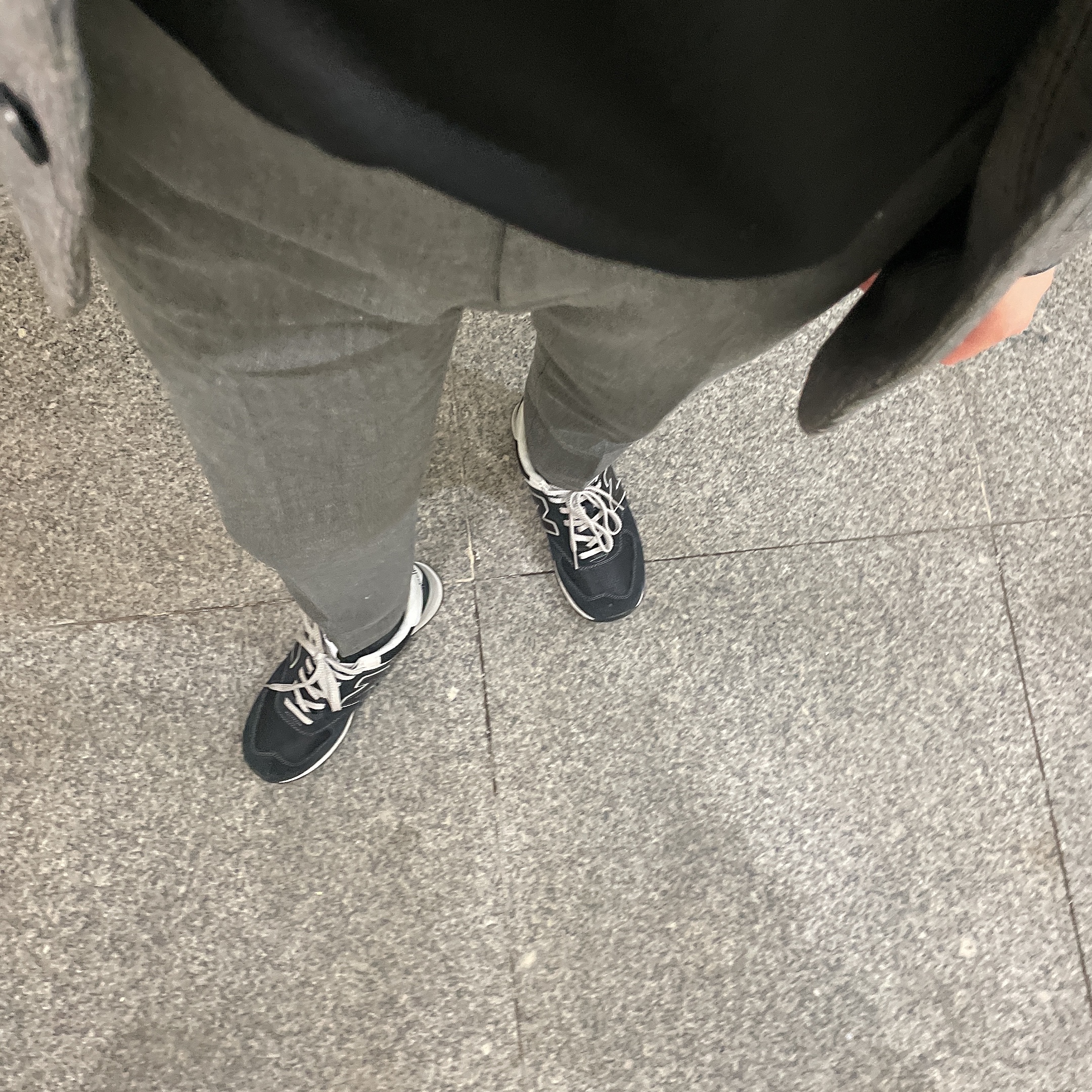 New Balance 574 Classic Black - D Standard 착용 스타일