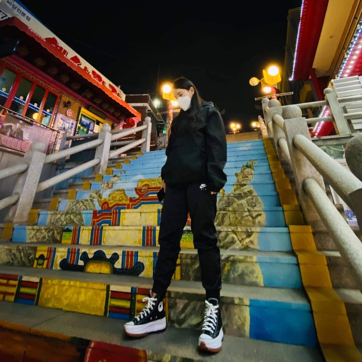 Converse Run Star Hike Hi Black White Gum 착용 스타일