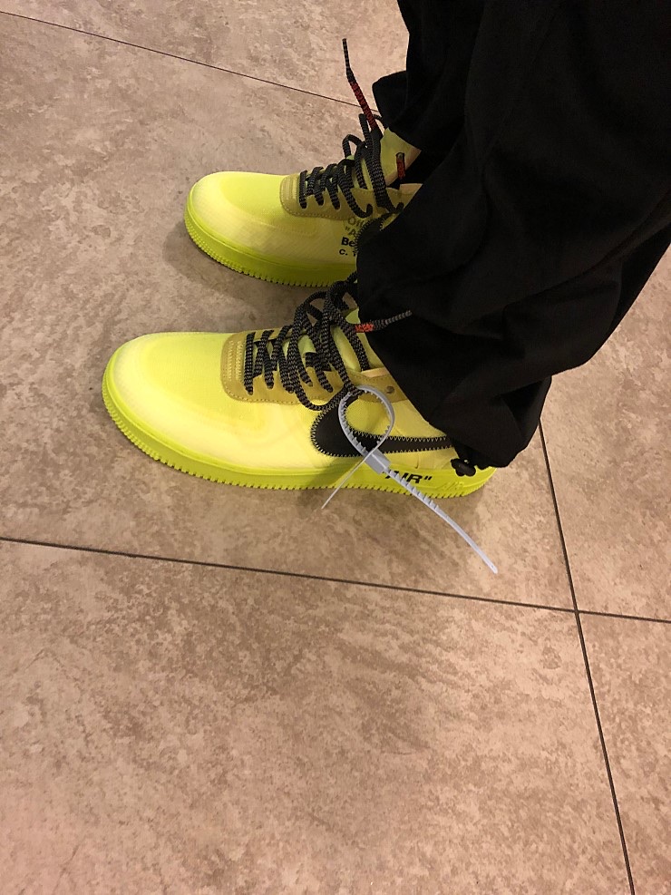 Nike x Off-White Air Force 1 Low Volt 착용 스타일 - 5