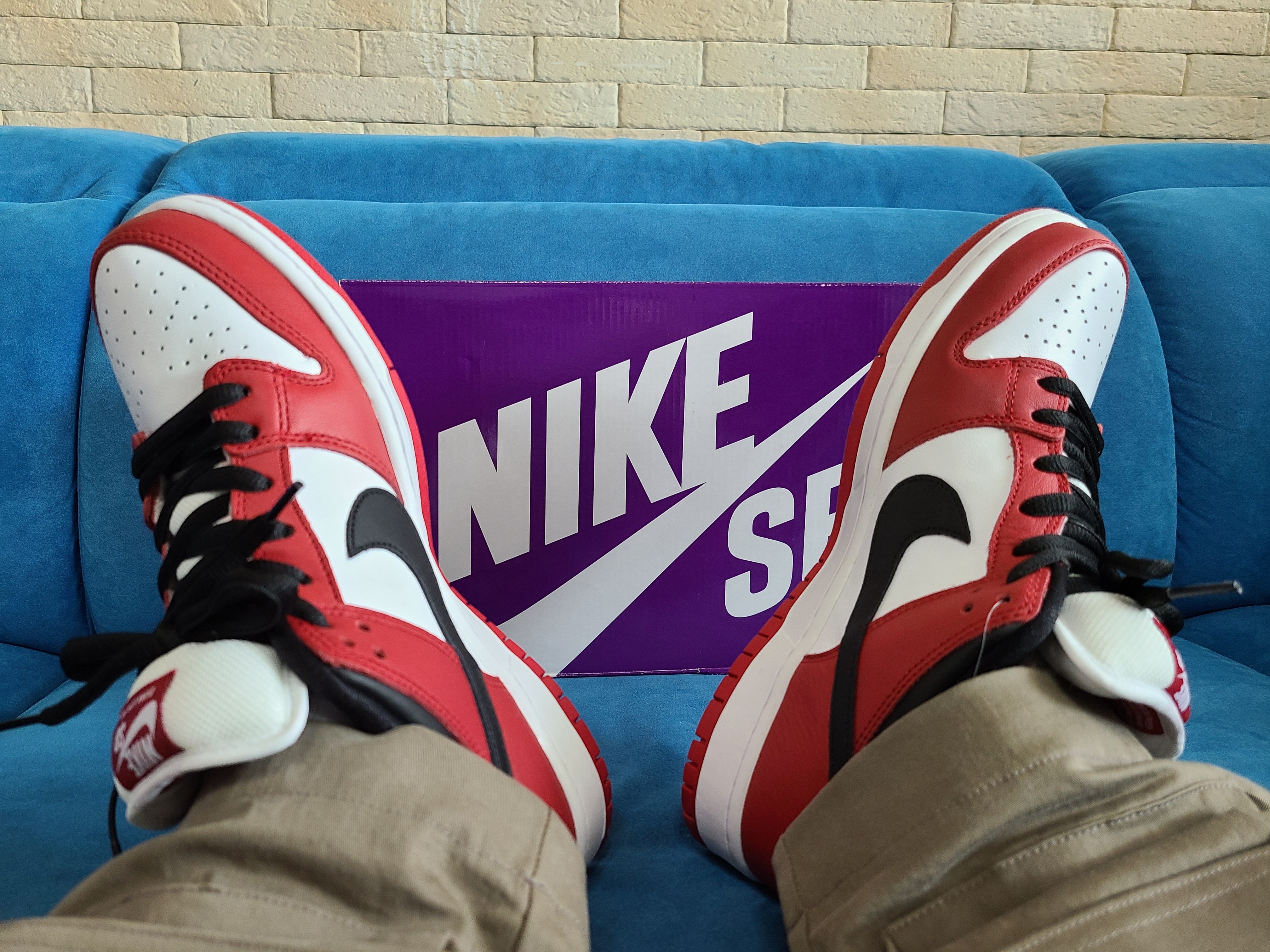 Nike SB Dunk Low Pro Chicago 착용 스타일 - 4