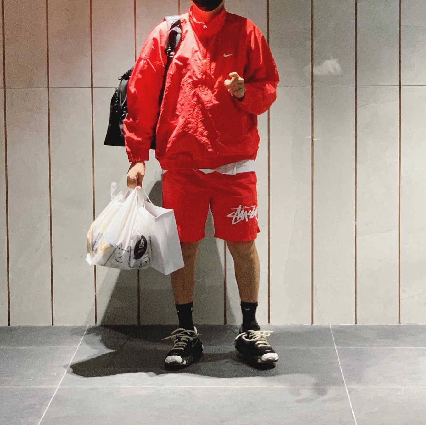 Nike x Stussy Windrunner Jacket Habanero Red, Nike x Stussy Water Shorts Habanero Red 착용 스타일 - 2