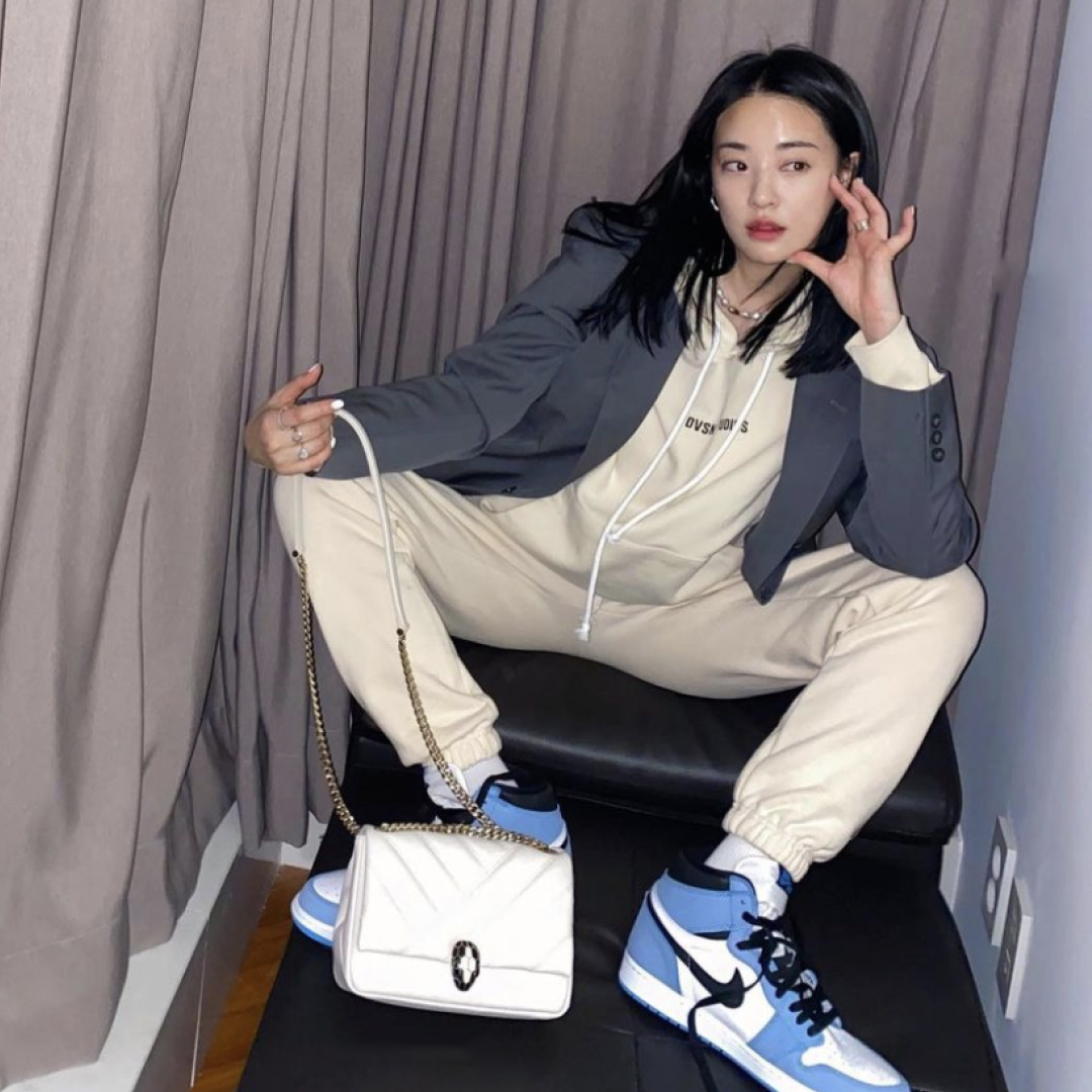 Jordan 1 Retro High OG University Blue, (GS) Jordan 1 Retro High OG University Blue 착용 스타일 - 2