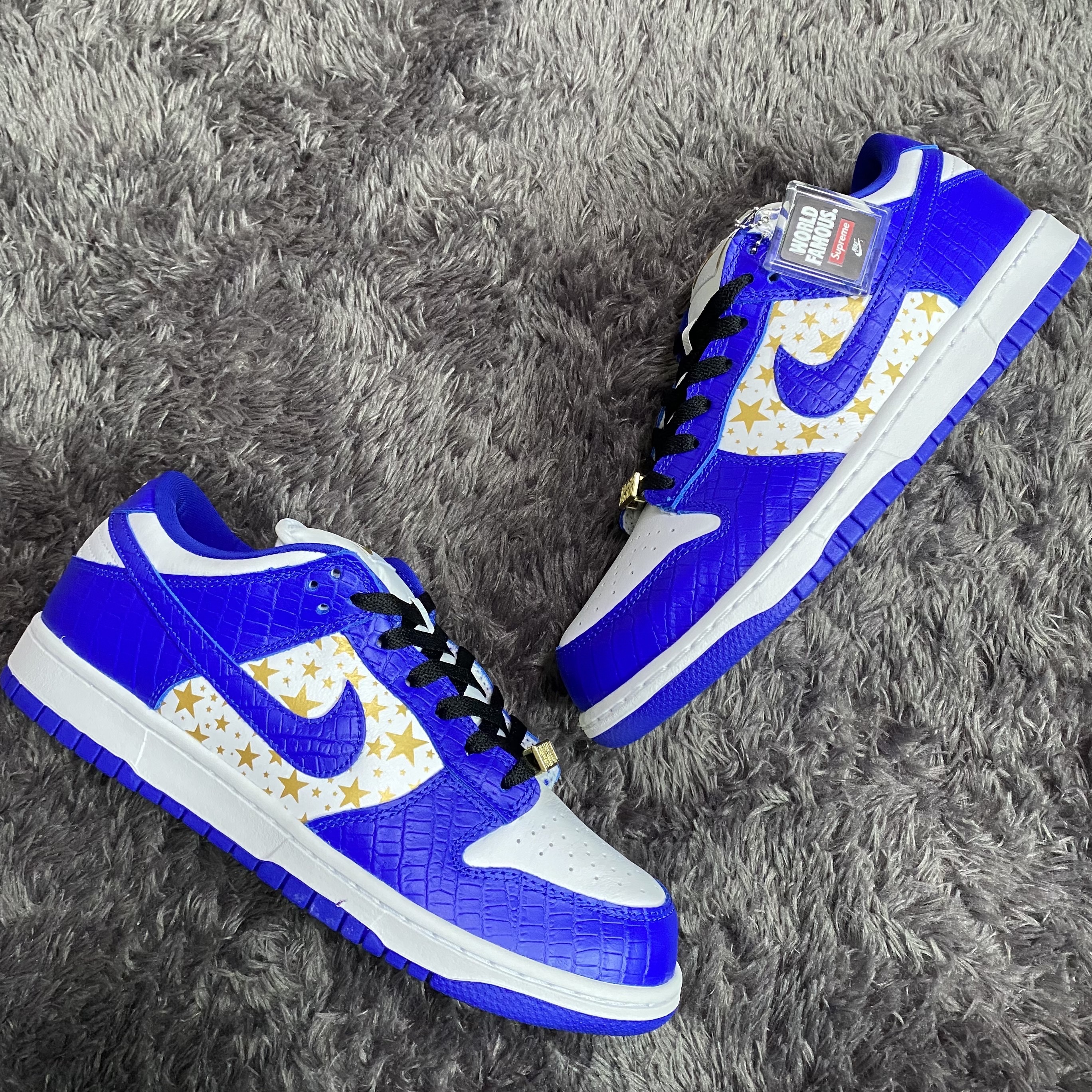 Nike x Supreme SB Dunk Low Hyper Blue 착용 스타일