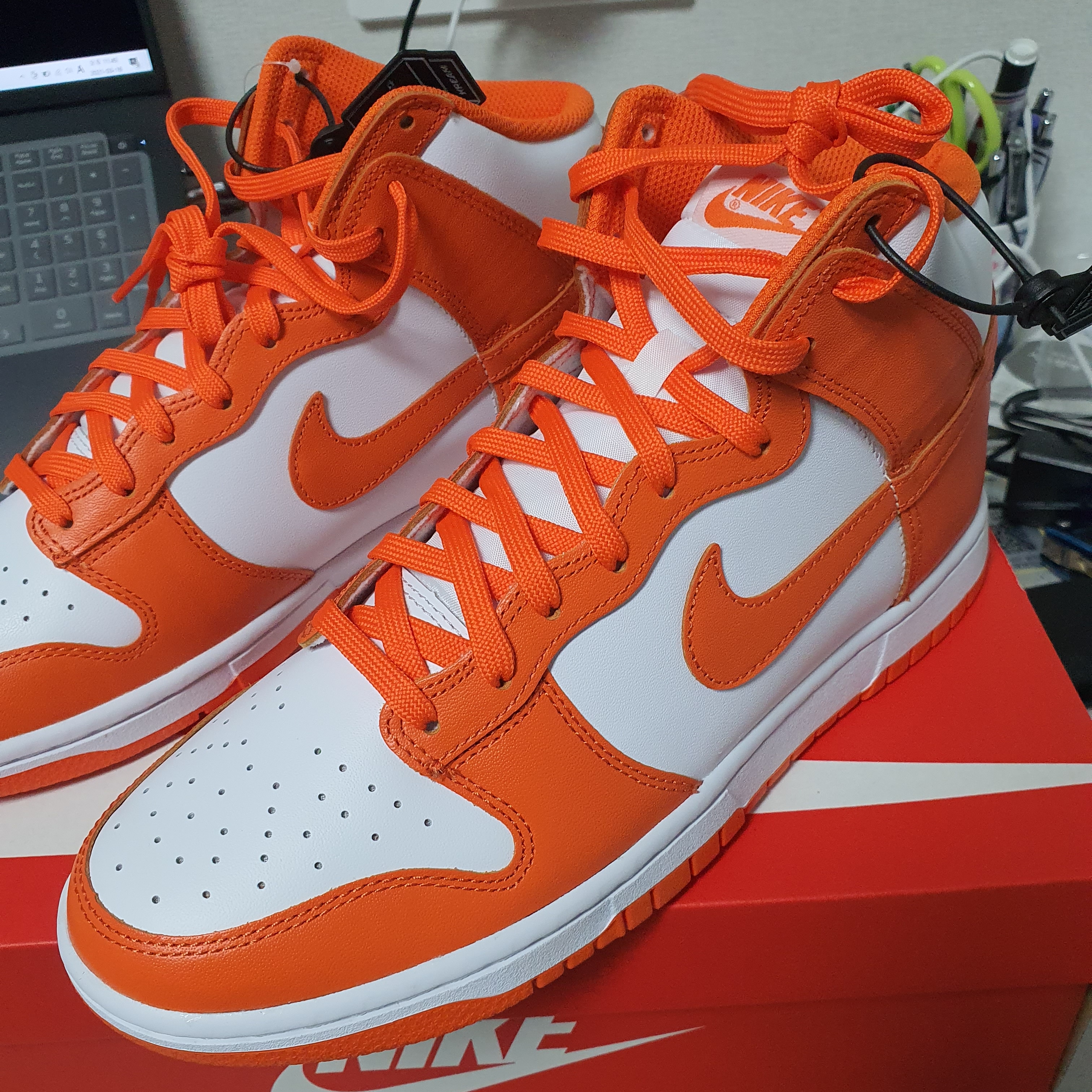 Nike Dunk High Retro Orange Blaze 착용 스타일