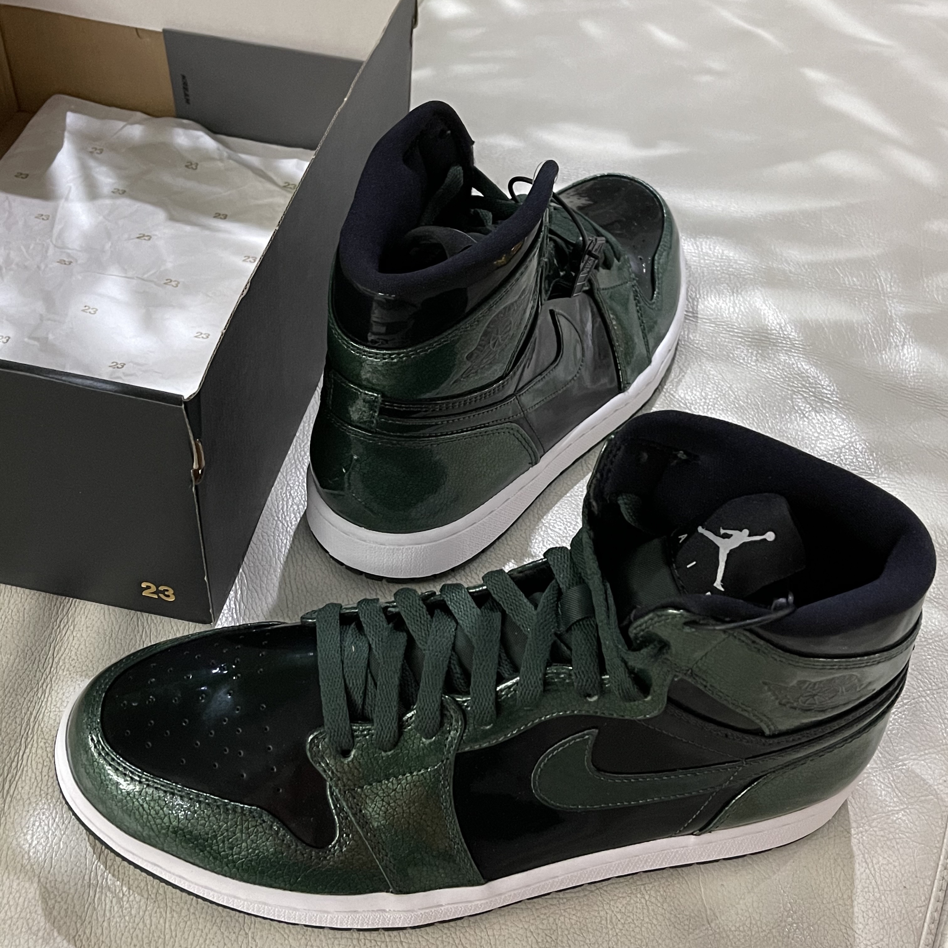 Jordan 1 Retro Grove Green 착용 스타일 - 2