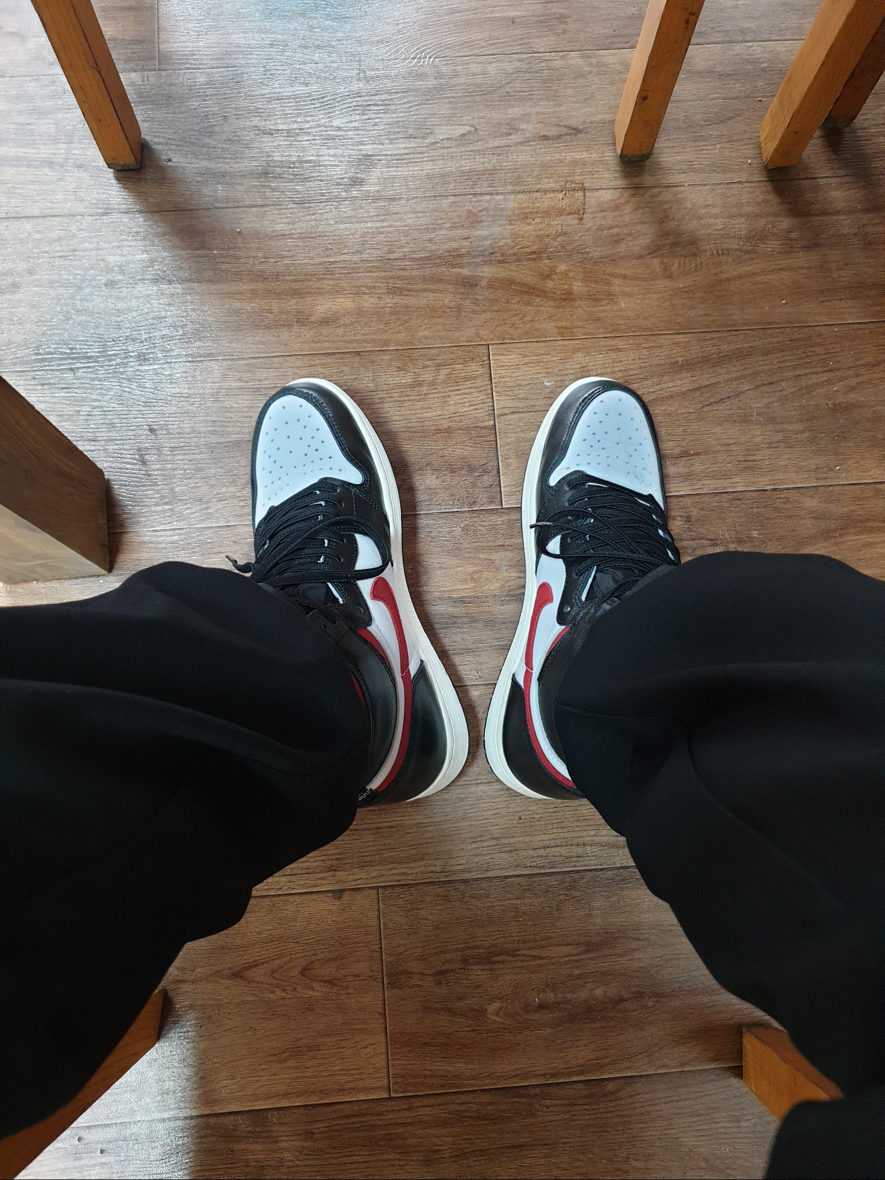 Jordan 1 Retro High OG Gym Red 착용 스타일 - 2