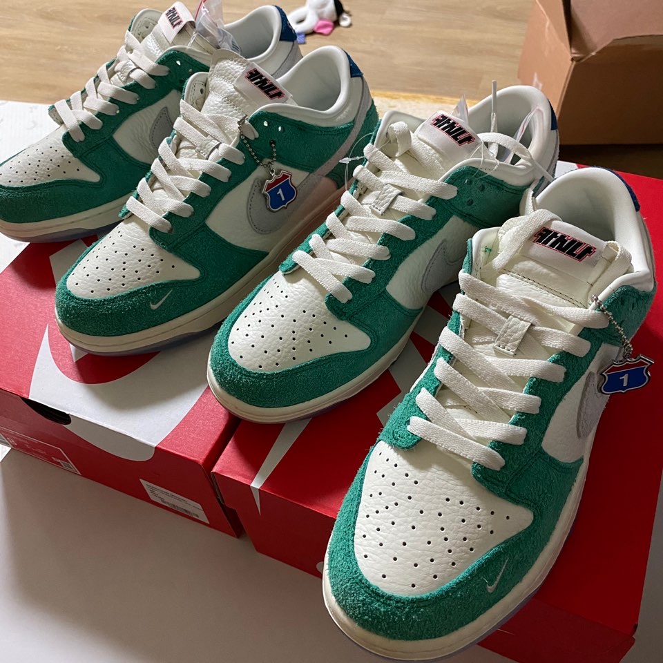 Nike x Kasina Dunk Low Road Sign - Kasina Exclusive 착용 스타일 - 2