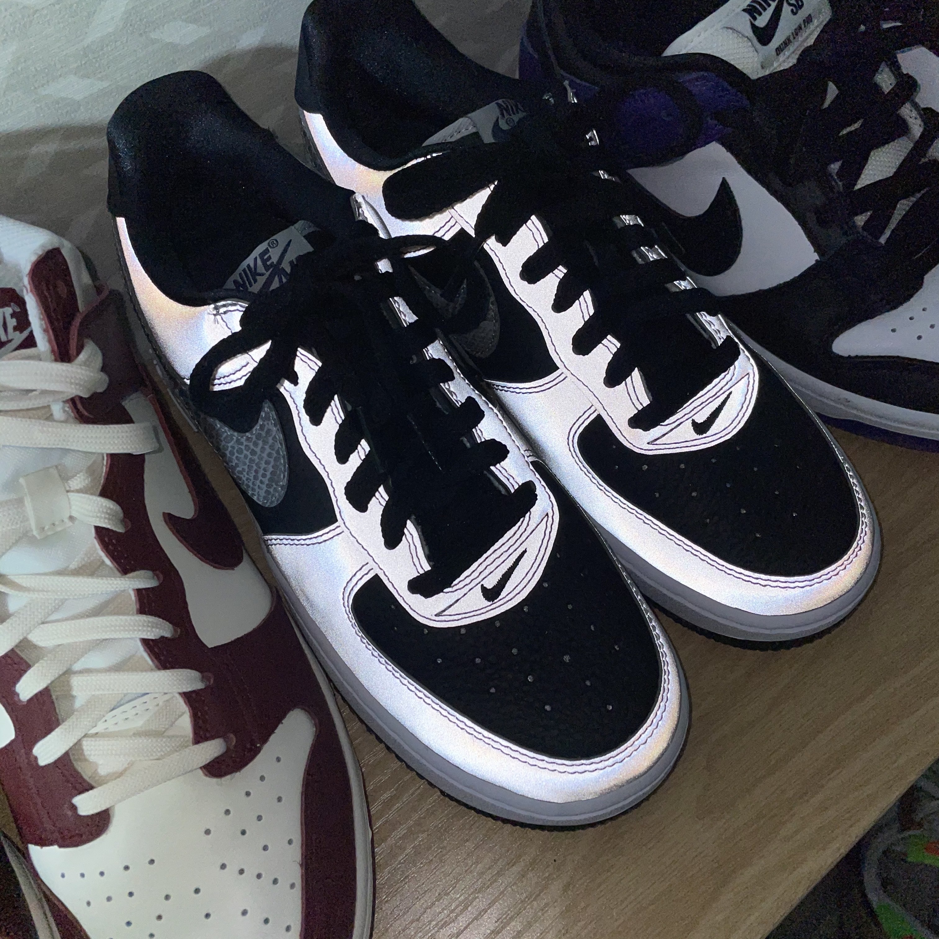 Nike Air Force 1 B Silver Snake 착용 스타일