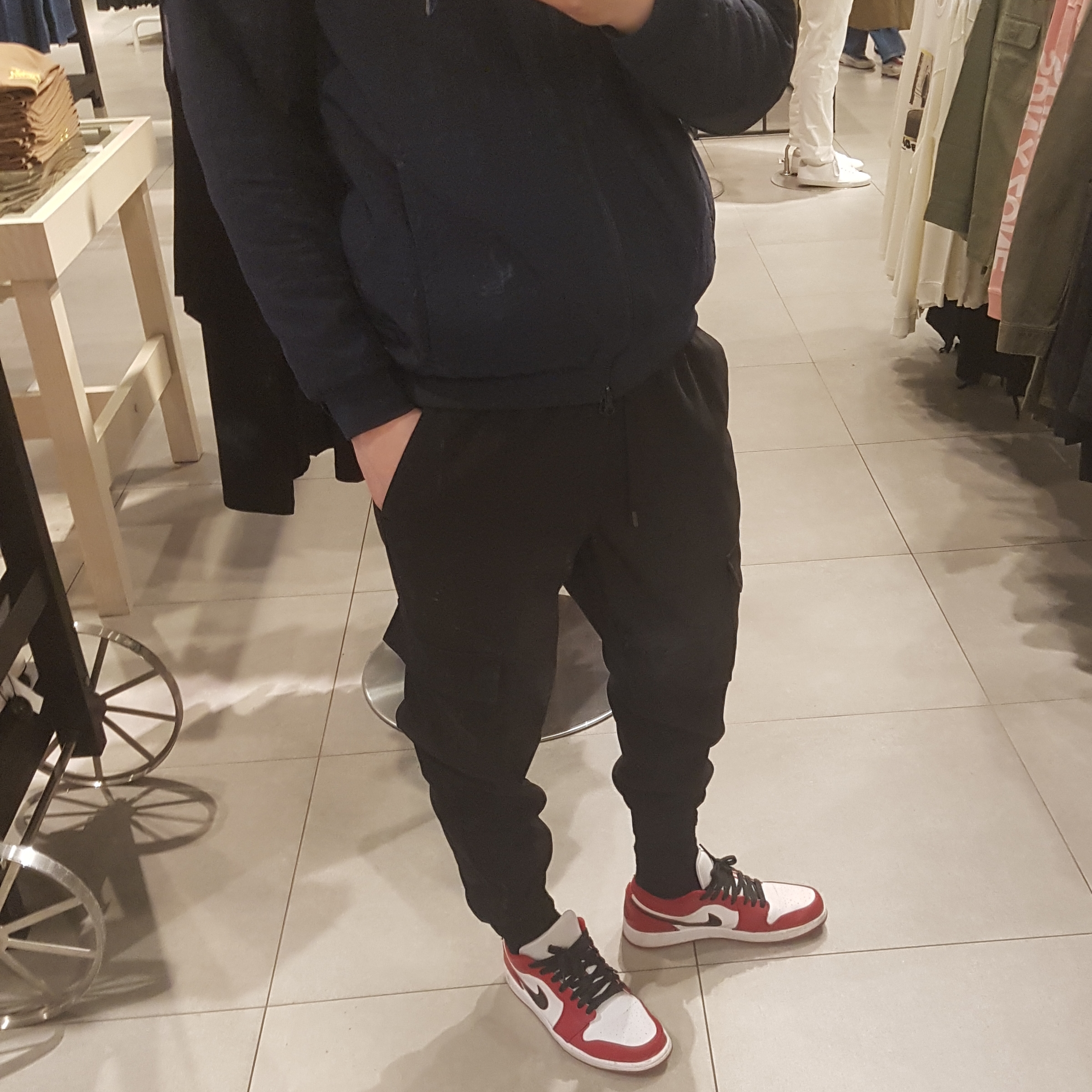 Jordan 1 Low Gym Red White 착용 스타일 - 2