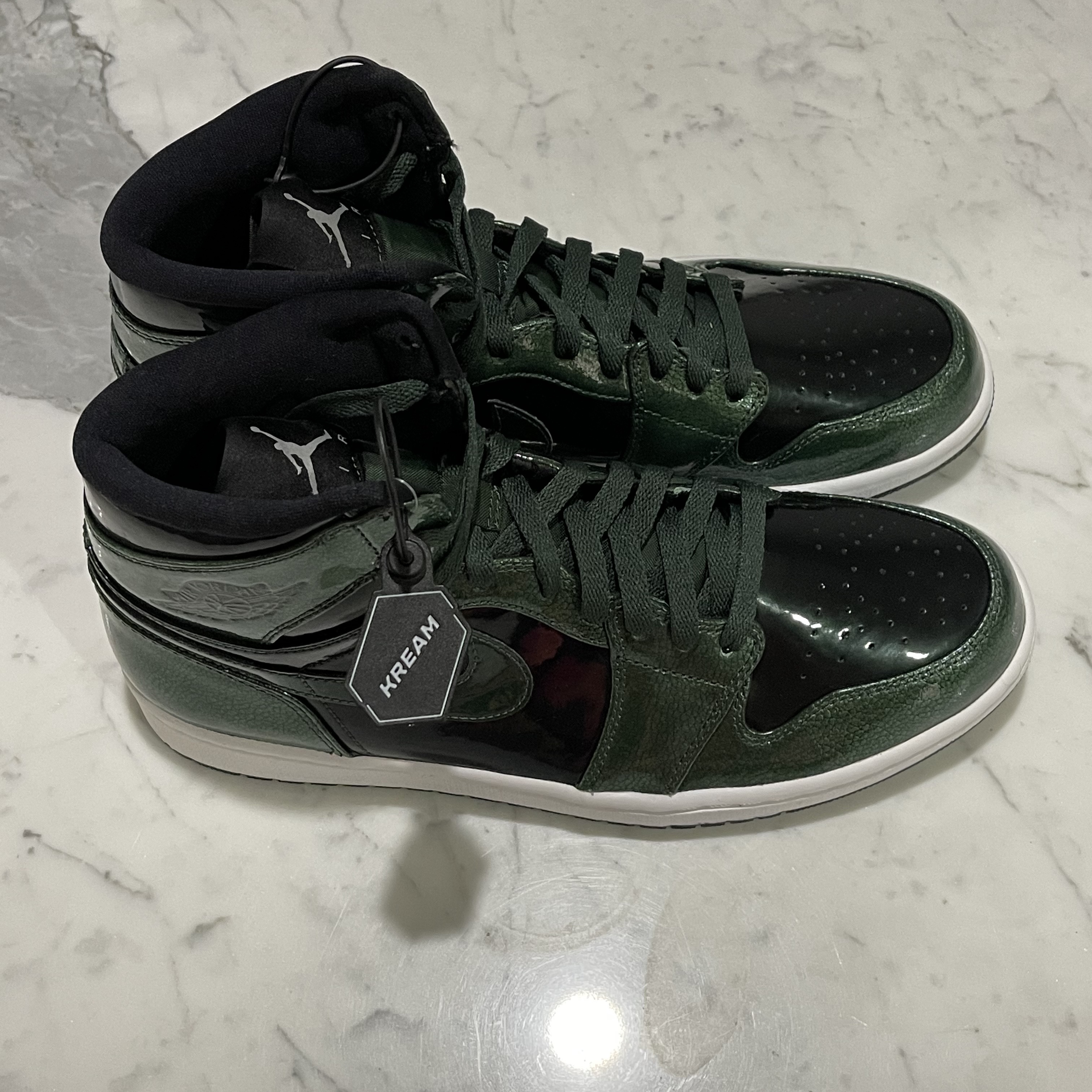 Jordan 1 Retro Grove Green 착용 스타일 - 1