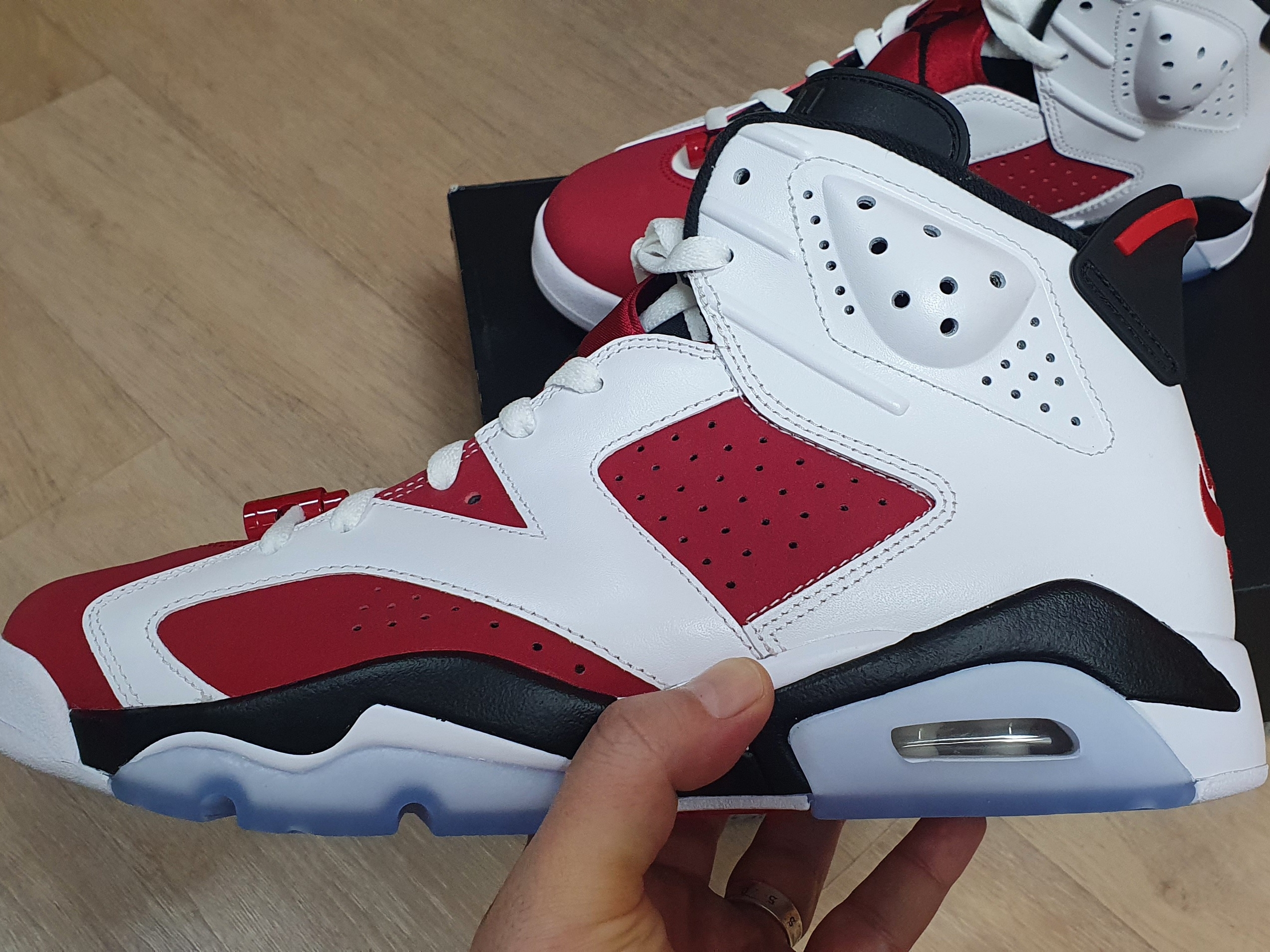 Jordan 6 Retro Carmine 2021 착용 스타일