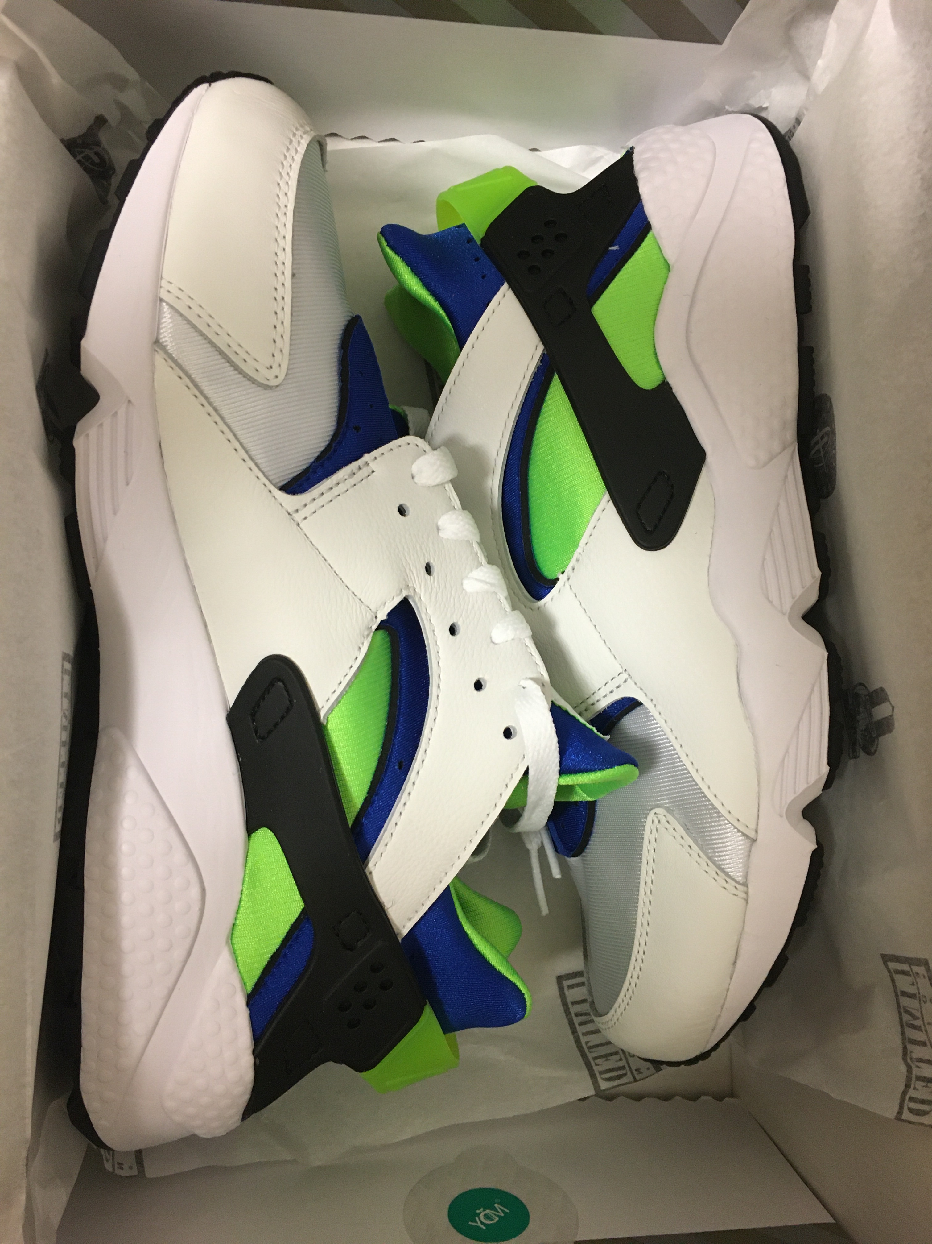 Nike Air Huarache OG Scream Green 2021 착용 스타일