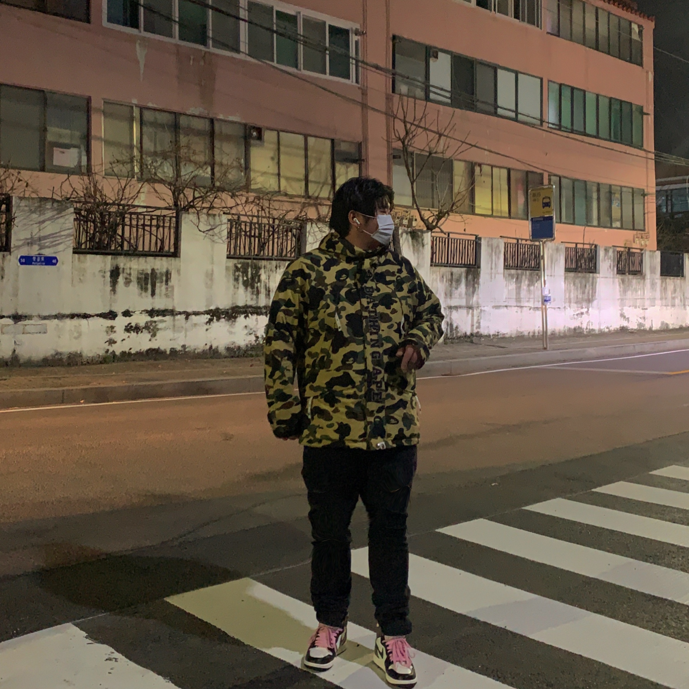 Jordan 1 Retro High OG Black Mocha 착용 스타일