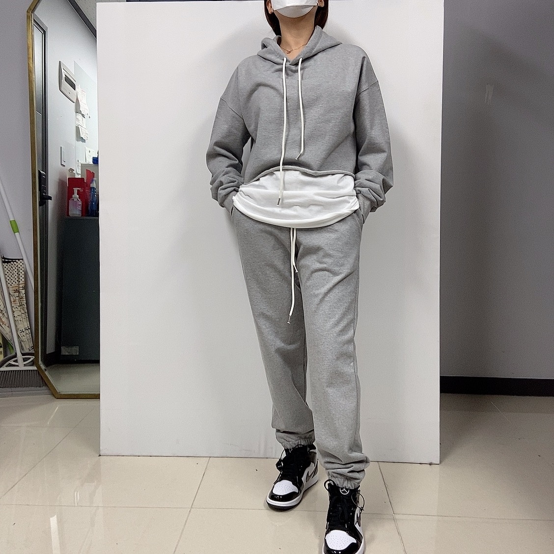 Jordan 1 Mid SE ASW Black 착용 스타일 - 4
