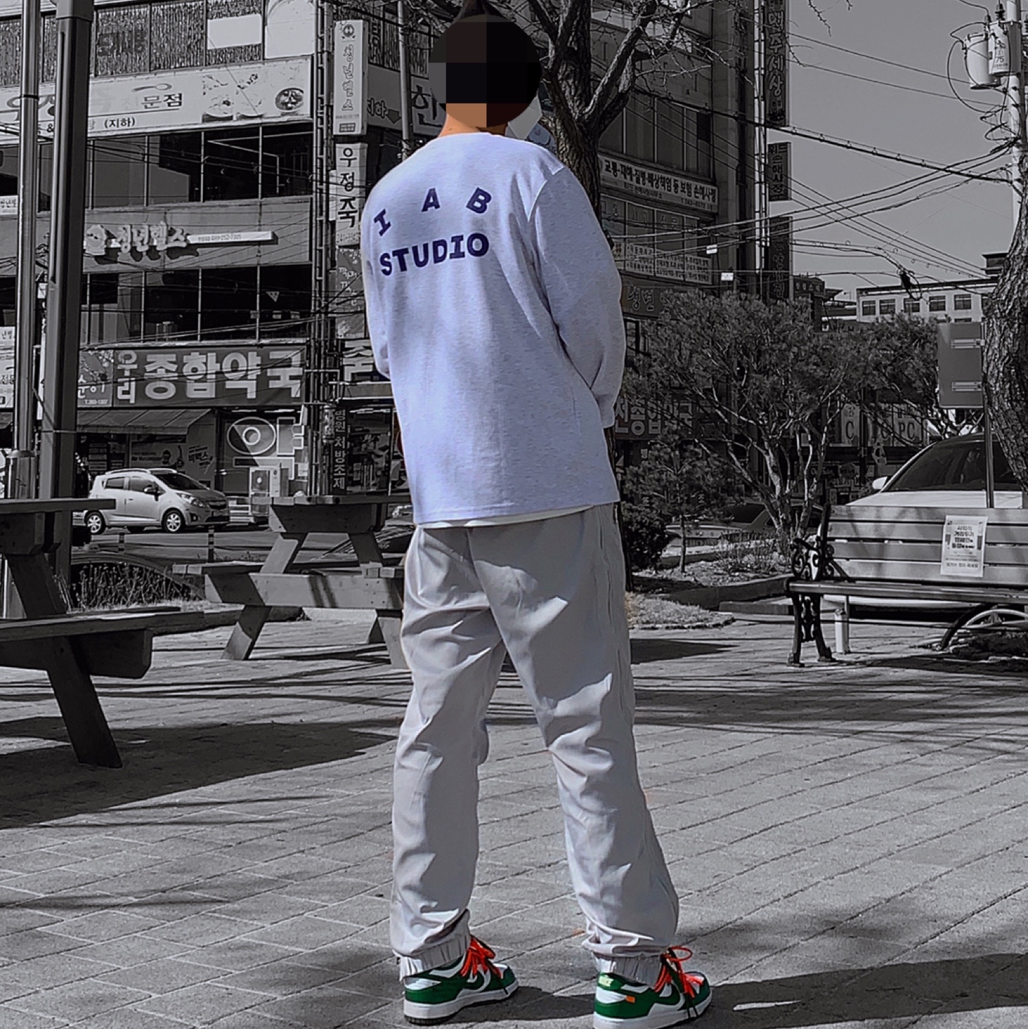 IAB Studio Long Sleeve Light Gray, Nike x Off-White Dunk Low Pine Green 착용 스타일