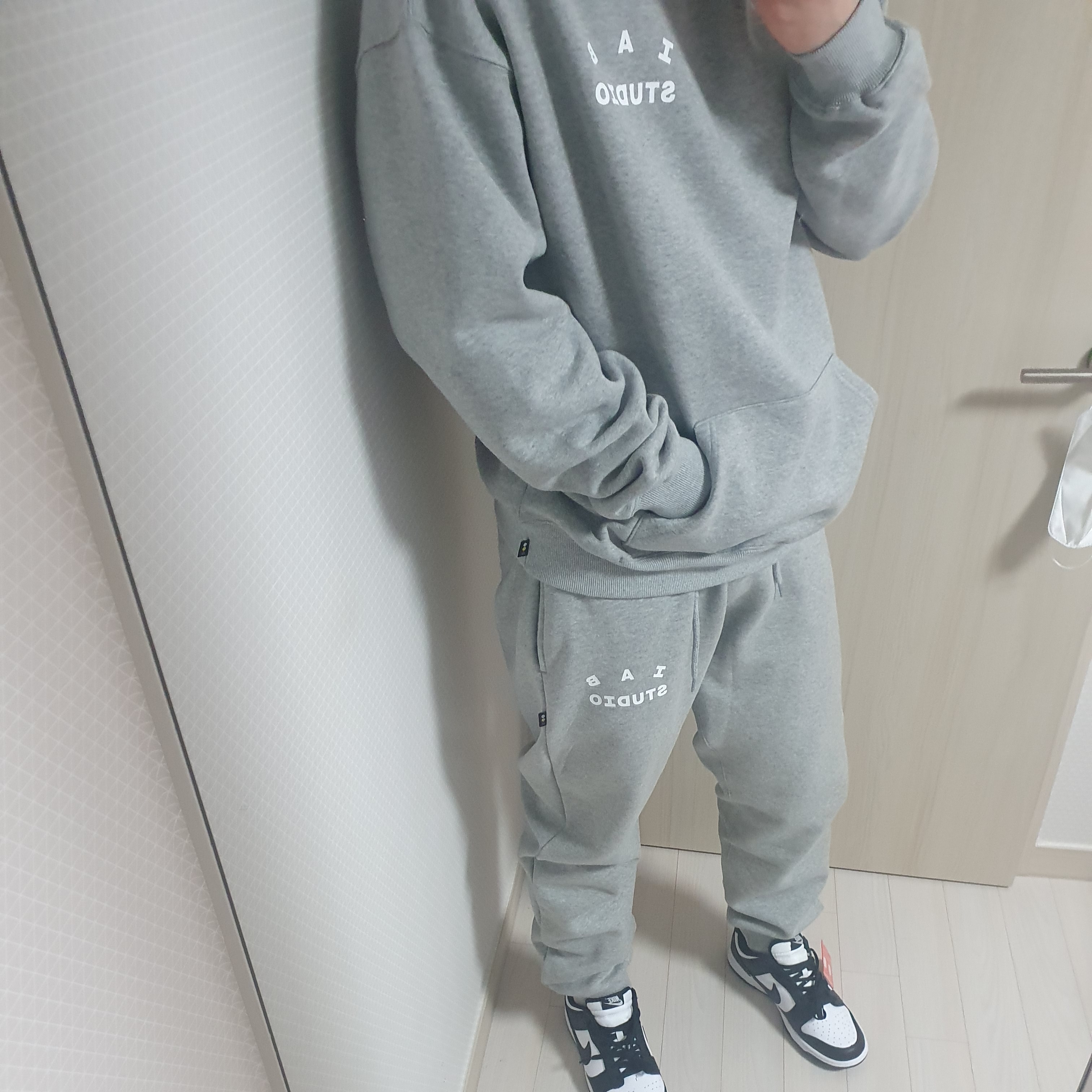 IAB Studio Hoodie Gray - 21SS, IAB Studio Sweatpants Gray - 21SS 착용 스타일