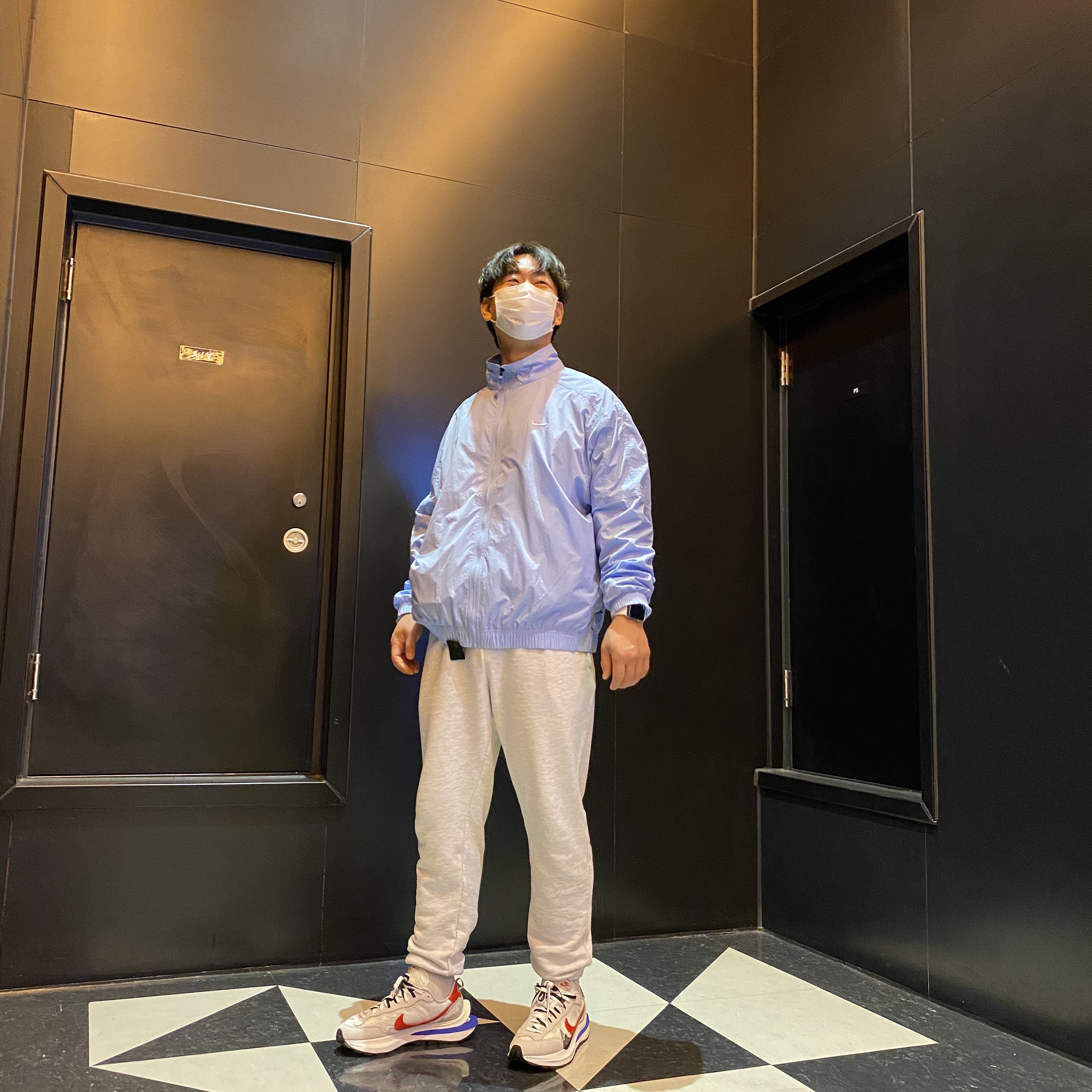 Nike x Sacai VaporWaffle Royal Fuchsia, Nike M NRG Track Jacket Psychic Blue 착용 스타일