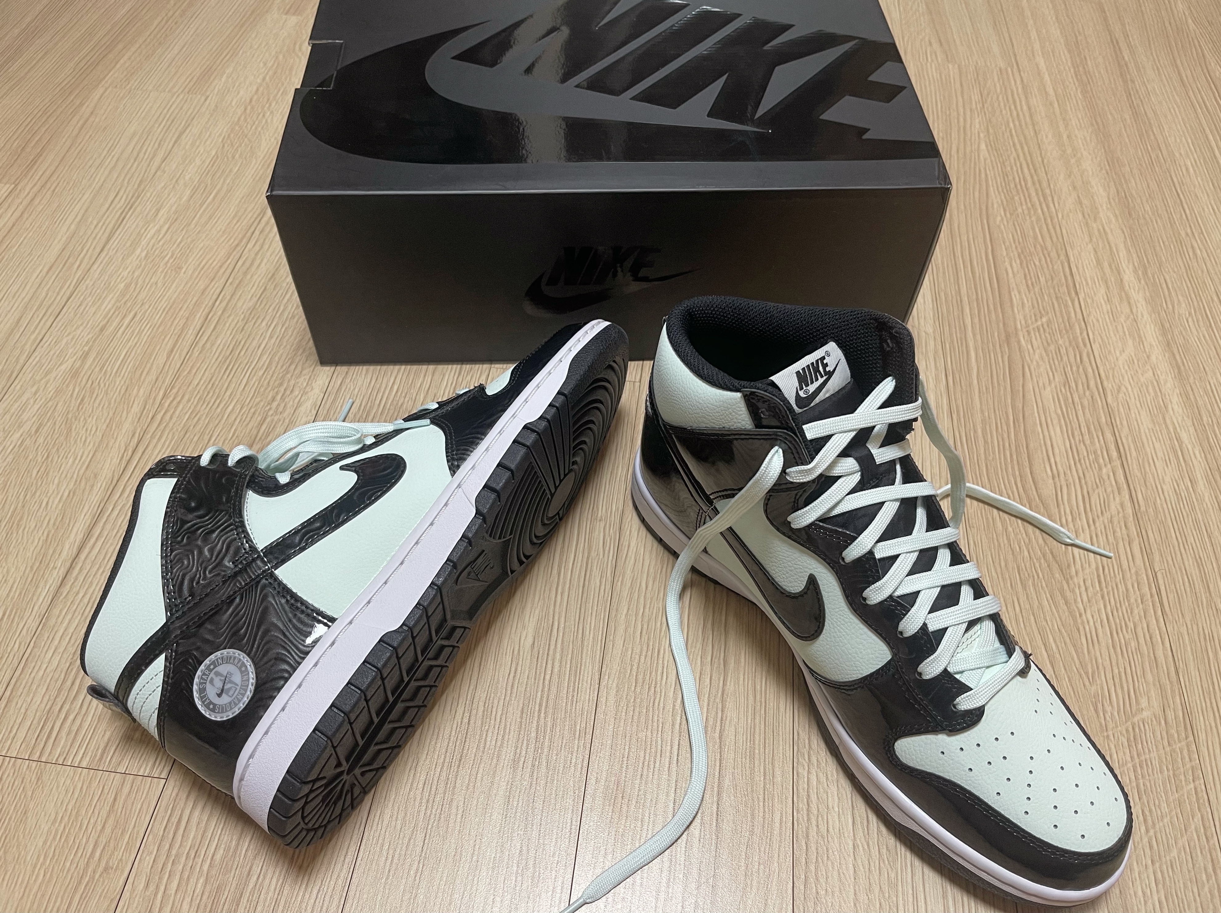 Nike Dunk High Barely Green 착용 스타일 - 1
