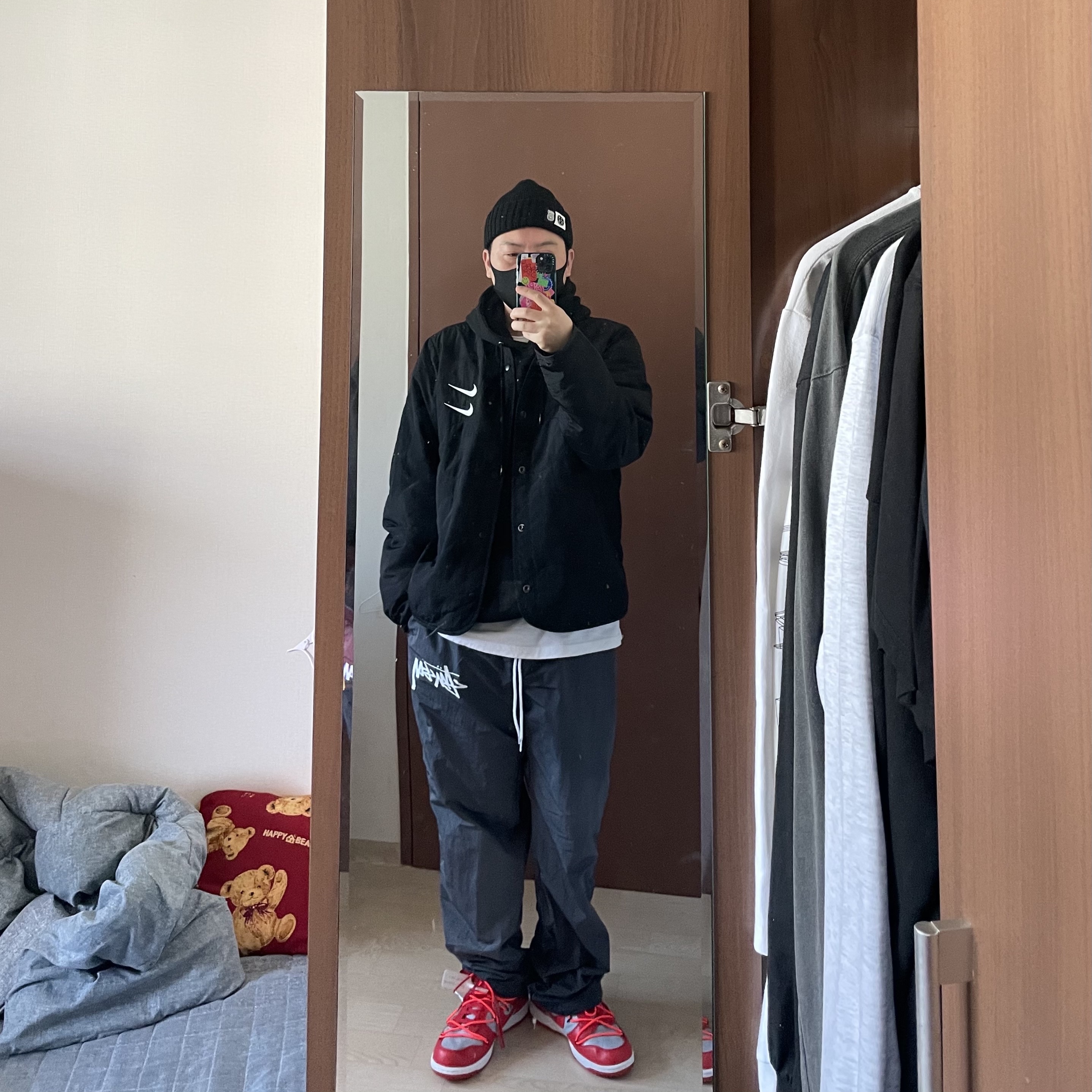 Nike x Stussy Beach Pants Off Noir, Nike x Off-White Dunk Low University Red 착용 스타일