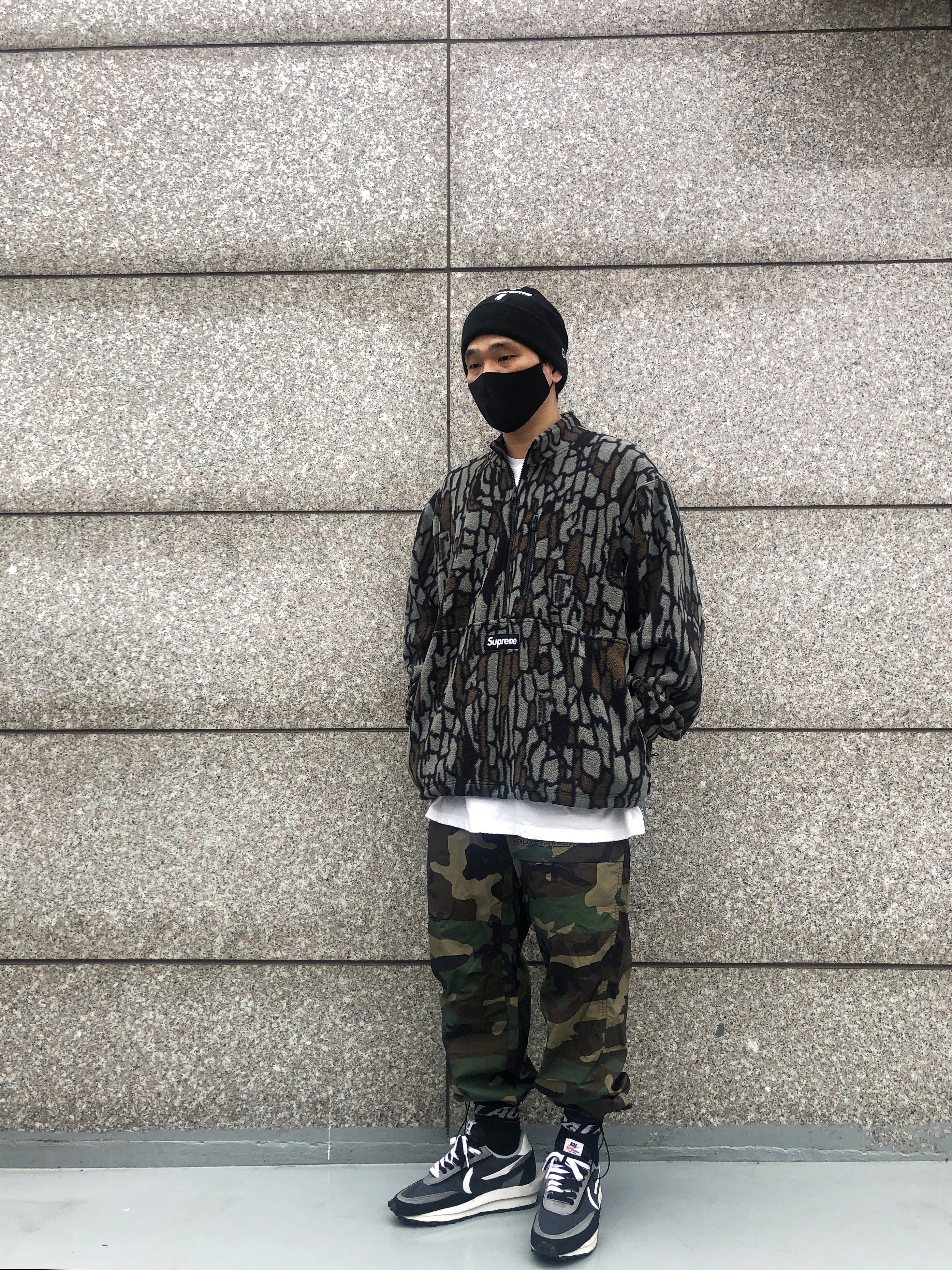 Supreme New Era Cross Box Logo Beanie Black - 20FW, Supreme Polartec Half Zip Pullover Olive Treebark Camo - 20FW 착용 스타일