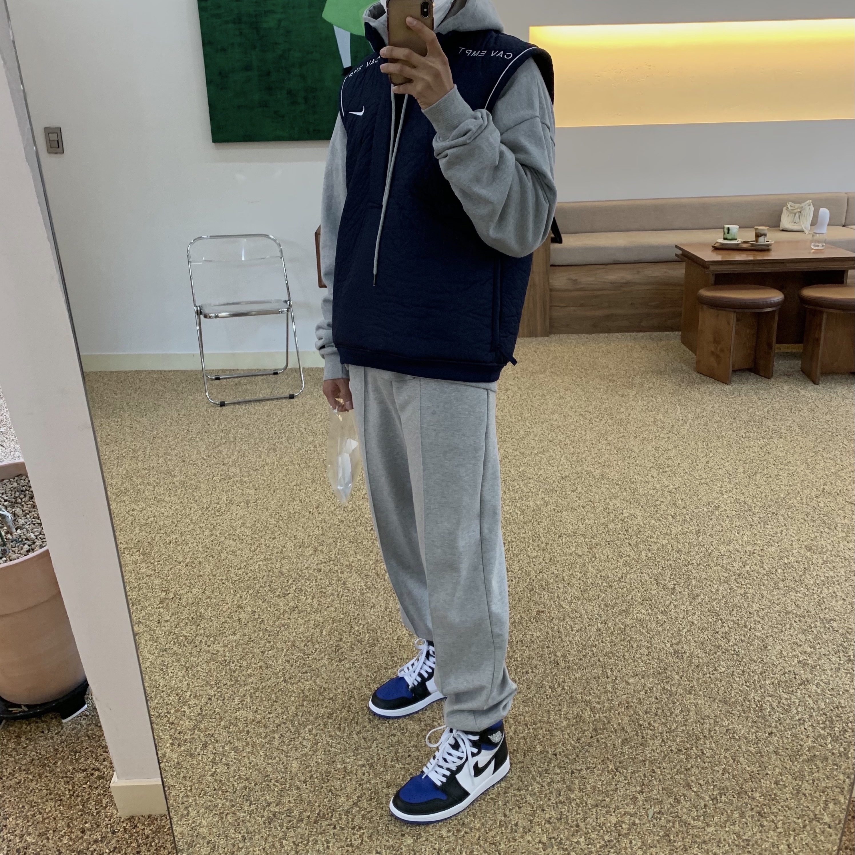Nike x Cav Empt Vest Navy, Jordan 1 Retro High OG Royal Toe 착용 스타일