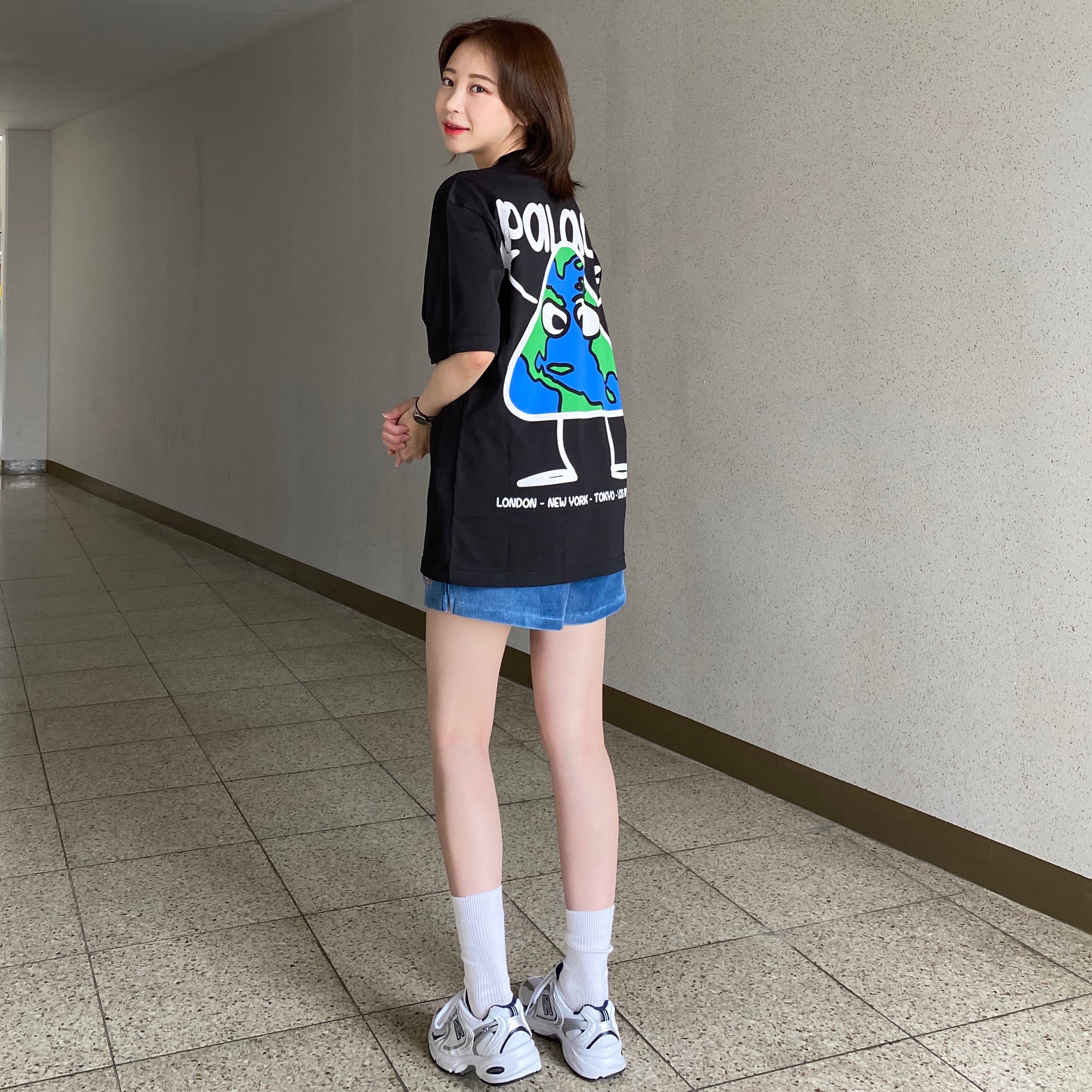 New Balance 530 White, Palace Globlerone T-Shirt Black - 20SS 착용 스타일 - 1