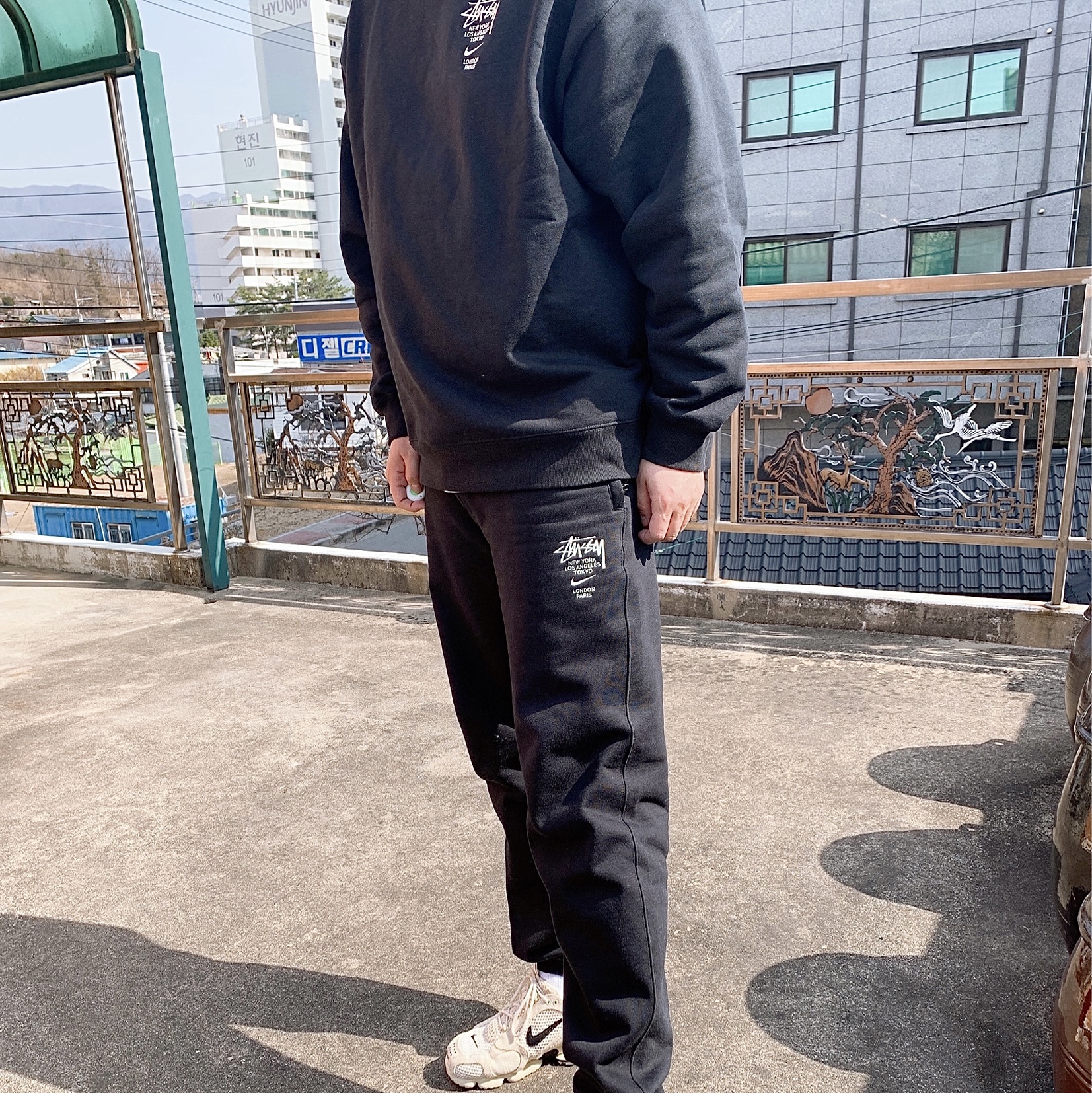 Nike x Stussy NRG ZR Fleece Crewneck Black - US/EU, Nike x Stussy NRG ZR Fleece Pants Black - US/EU 착용 스타일 - 3