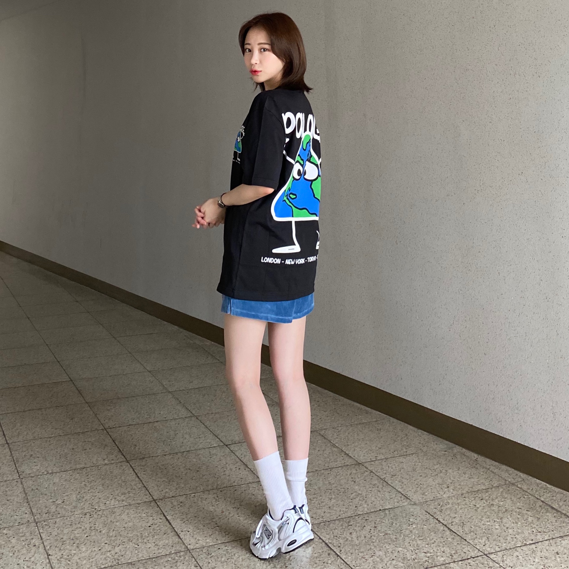 New Balance 530 White, Palace Globlerone T-Shirt Black - 20SS 착용 스타일 - 2