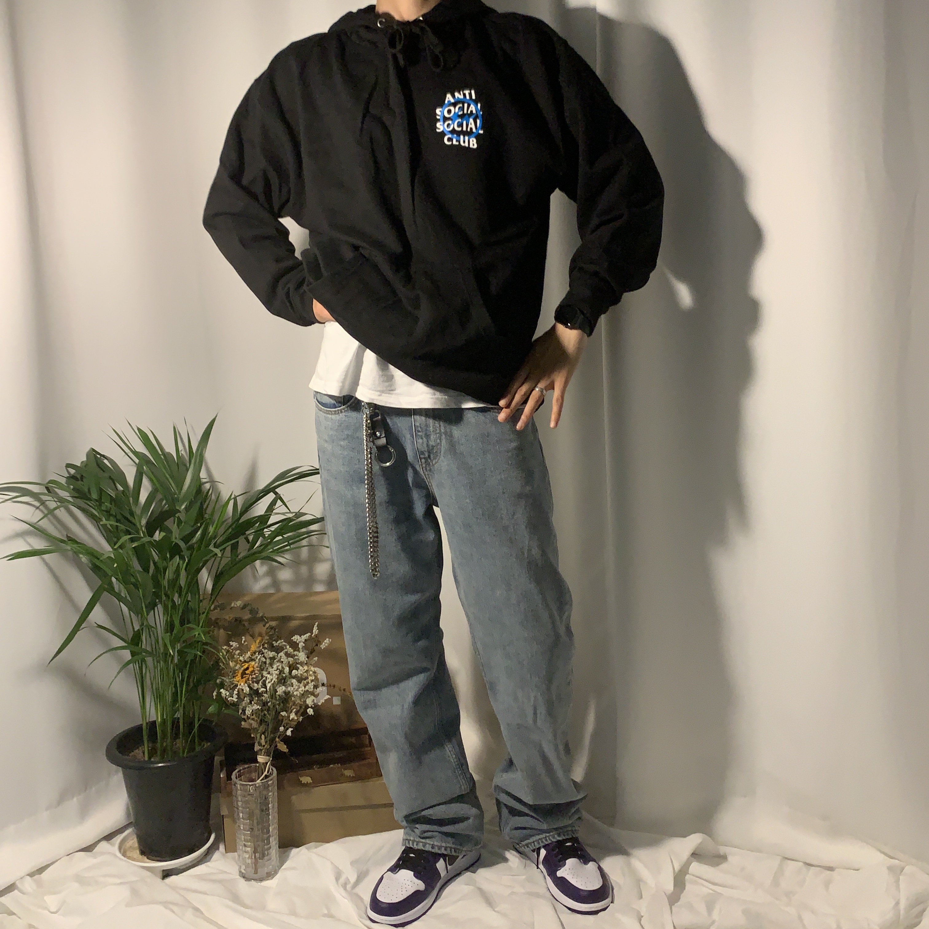 Jordan 1 Retro High OG Court Purple 2020, Anti Social Social Club x Fragment Bolt Hoodie Blue 착용 스타일