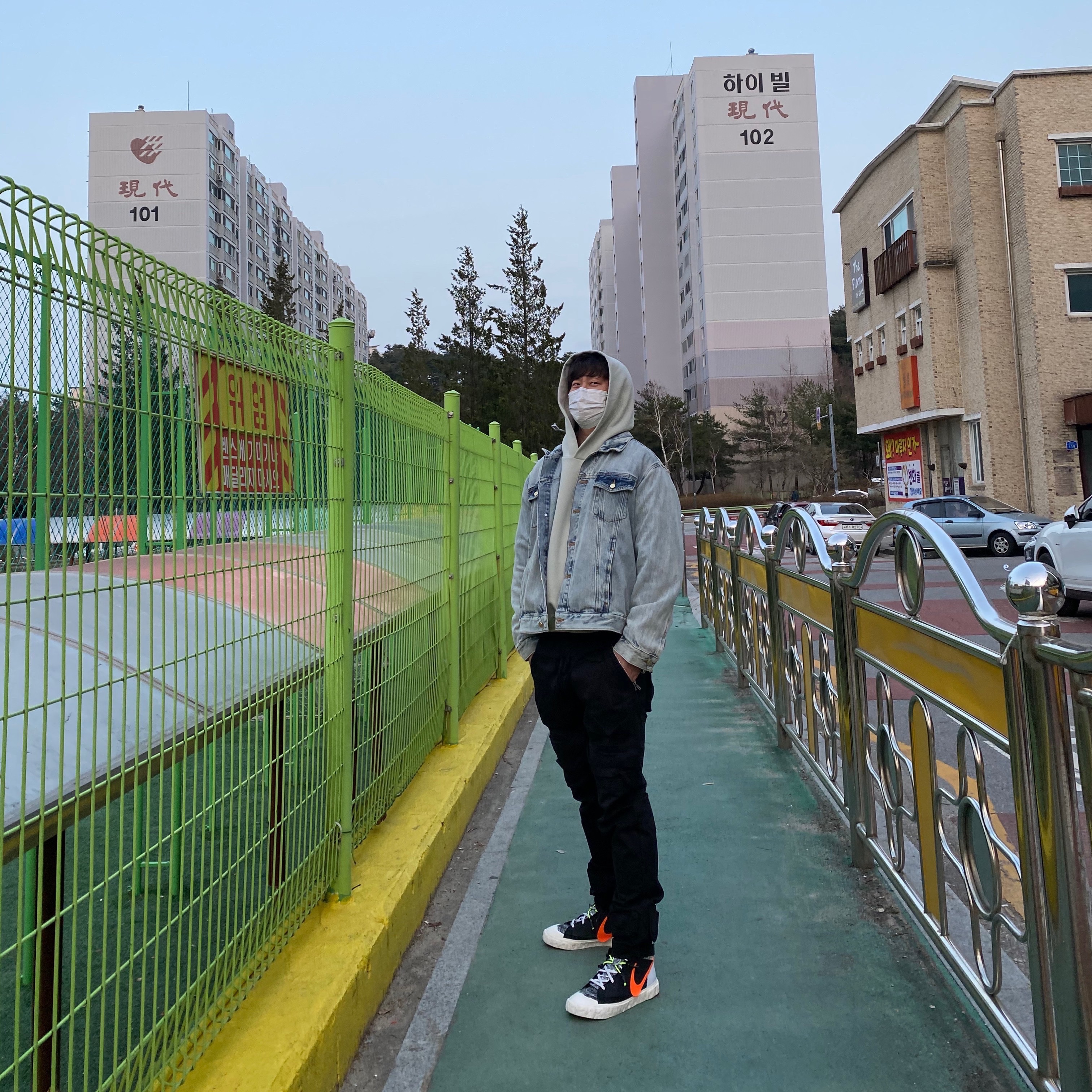 Nike x Readymade Blazer Mid Black, Essentials Denim Trucker Jacket Light Indigo - 20FW 착용 스타일 - 2