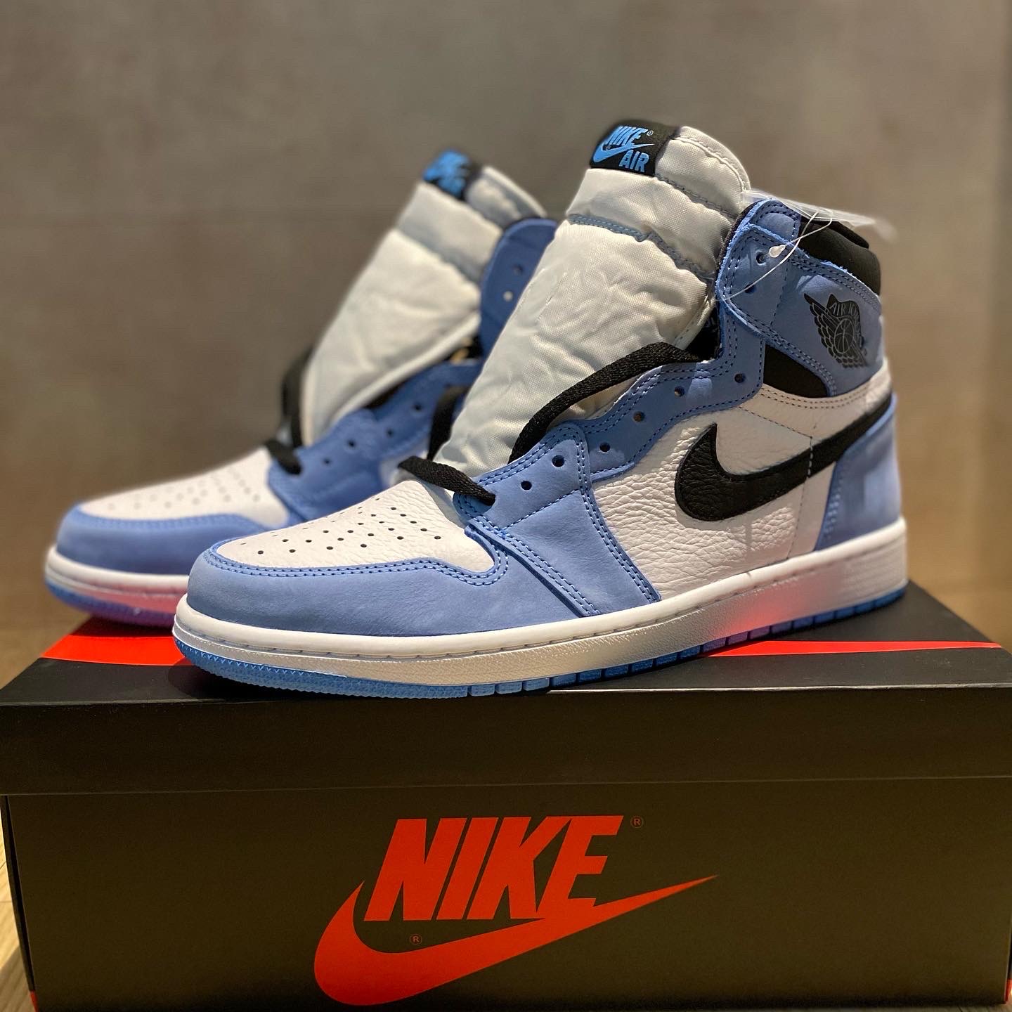Jordan 1 Retro High OG University Blue 착용 스타일