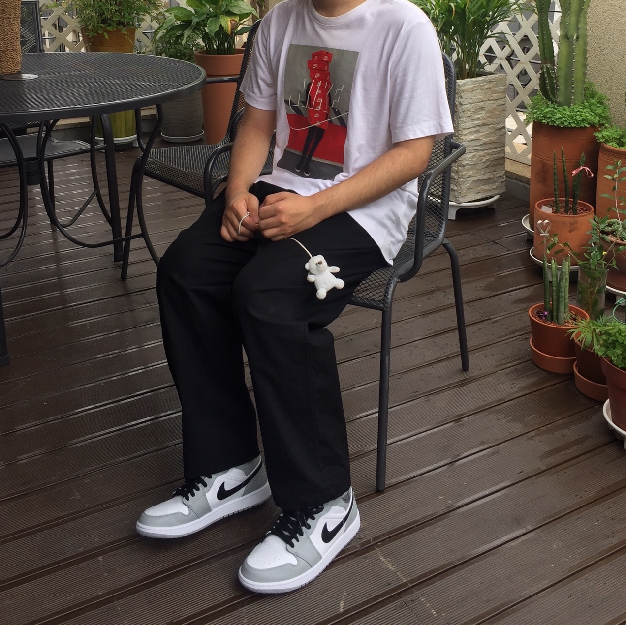 Jordan 1 Mid Light Smoke Grey 착용 스타일