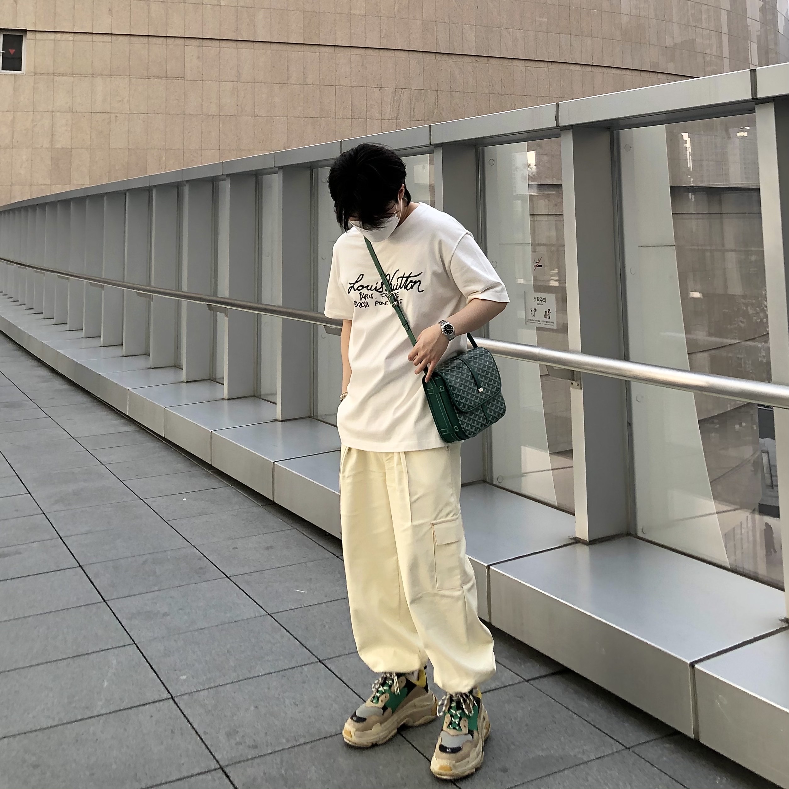 Balenciaga Triple S Yellow Green 착용 스타일