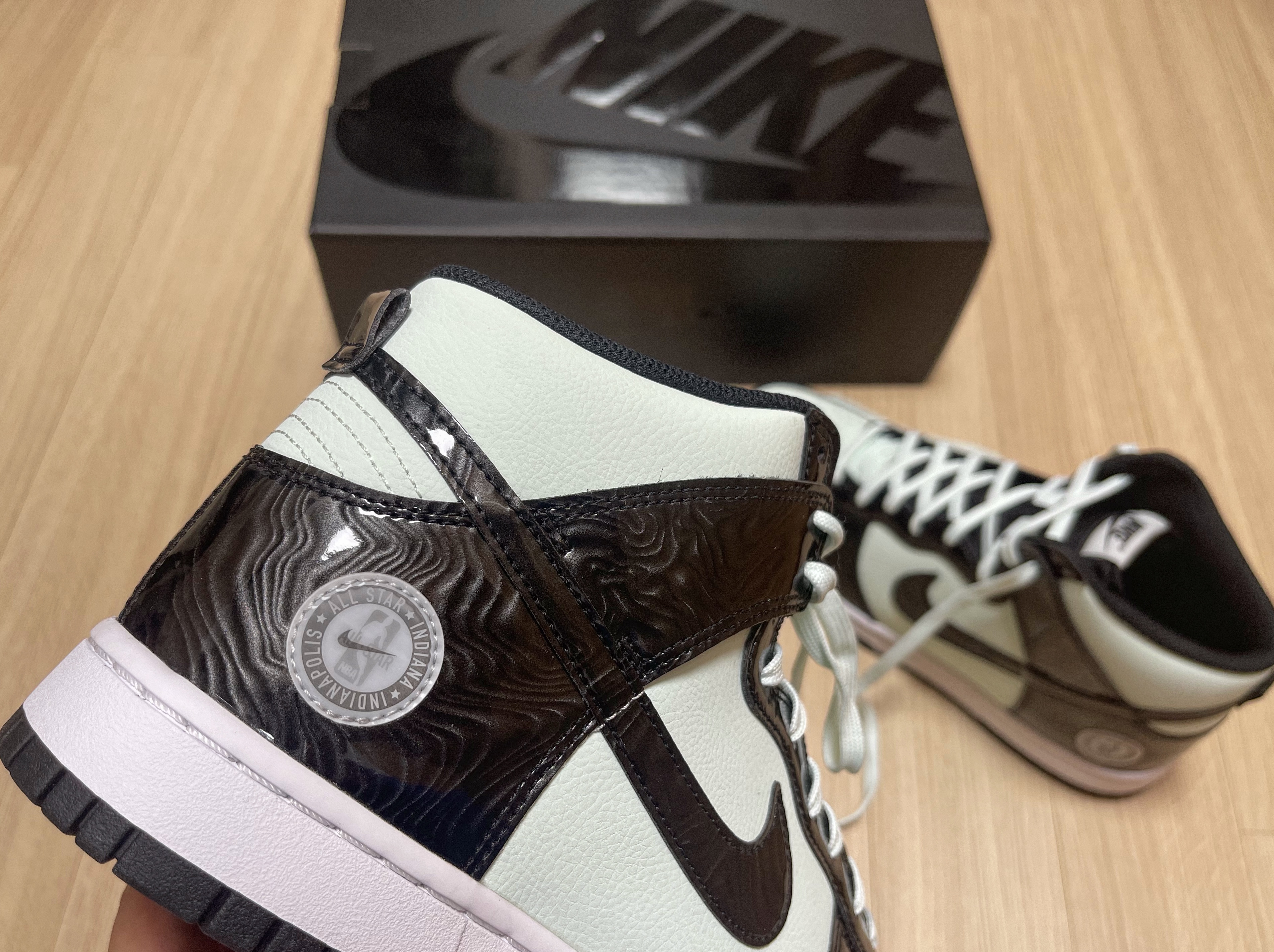 Nike Dunk High Barely Green 착용 스타일 - 2