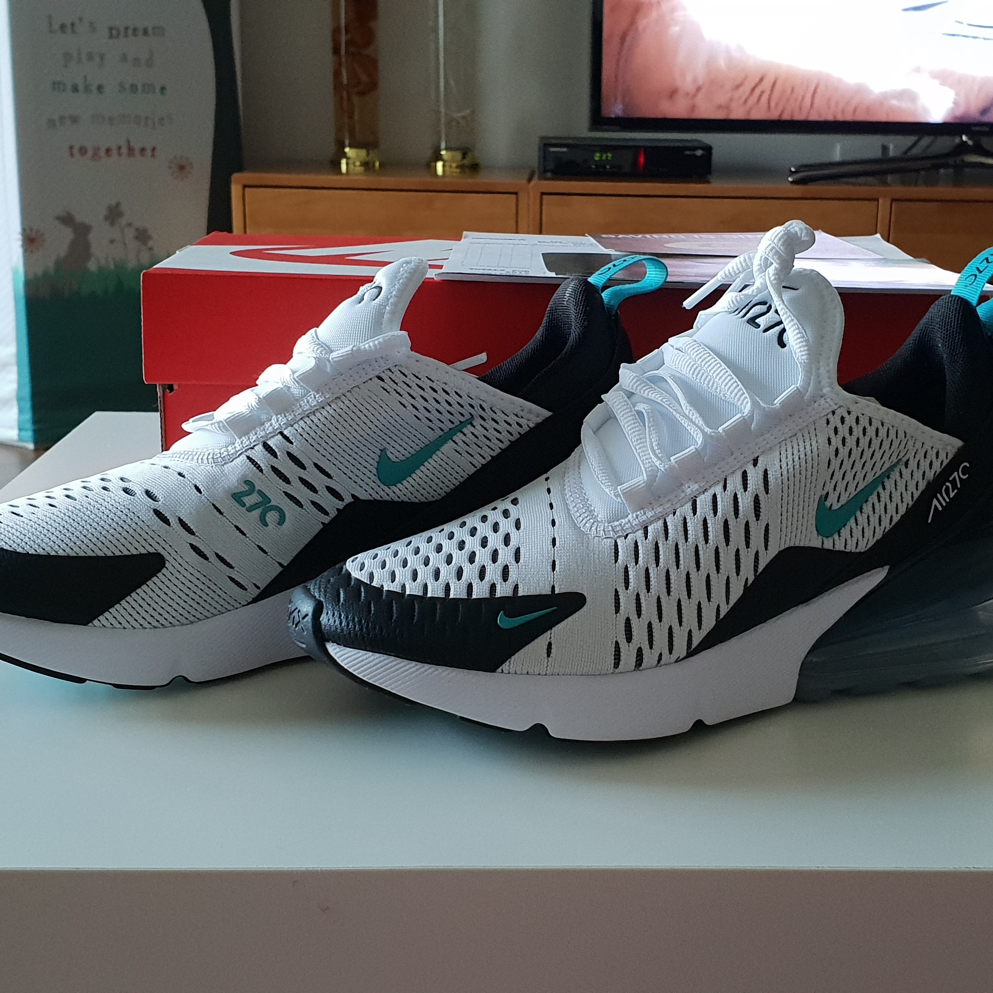 Nike Air Max 270 Dusty Cactus 착용 스타일