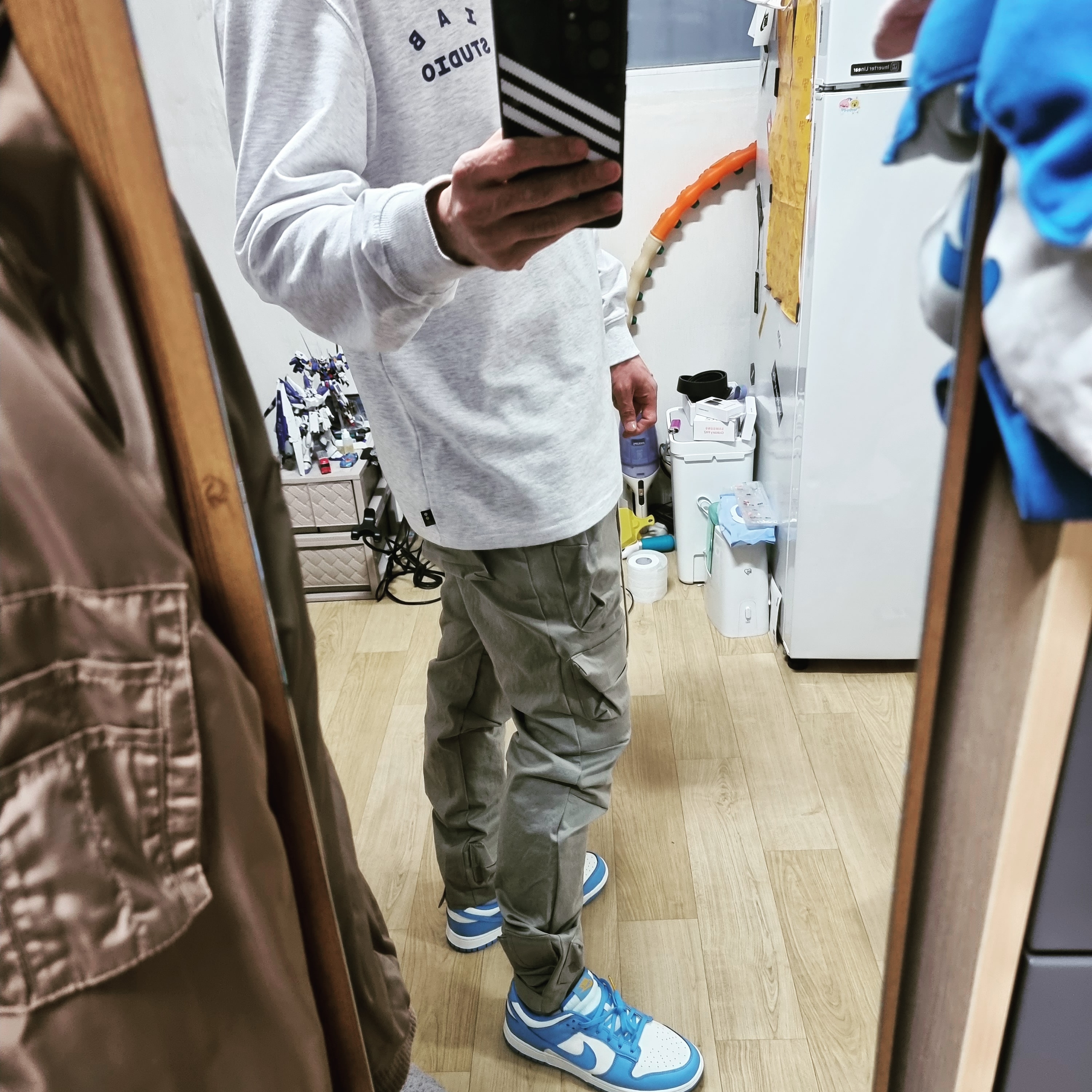 IAB Studio Long Sleeve Light Gray, (W) Nike Dunk Low Coast 착용 스타일