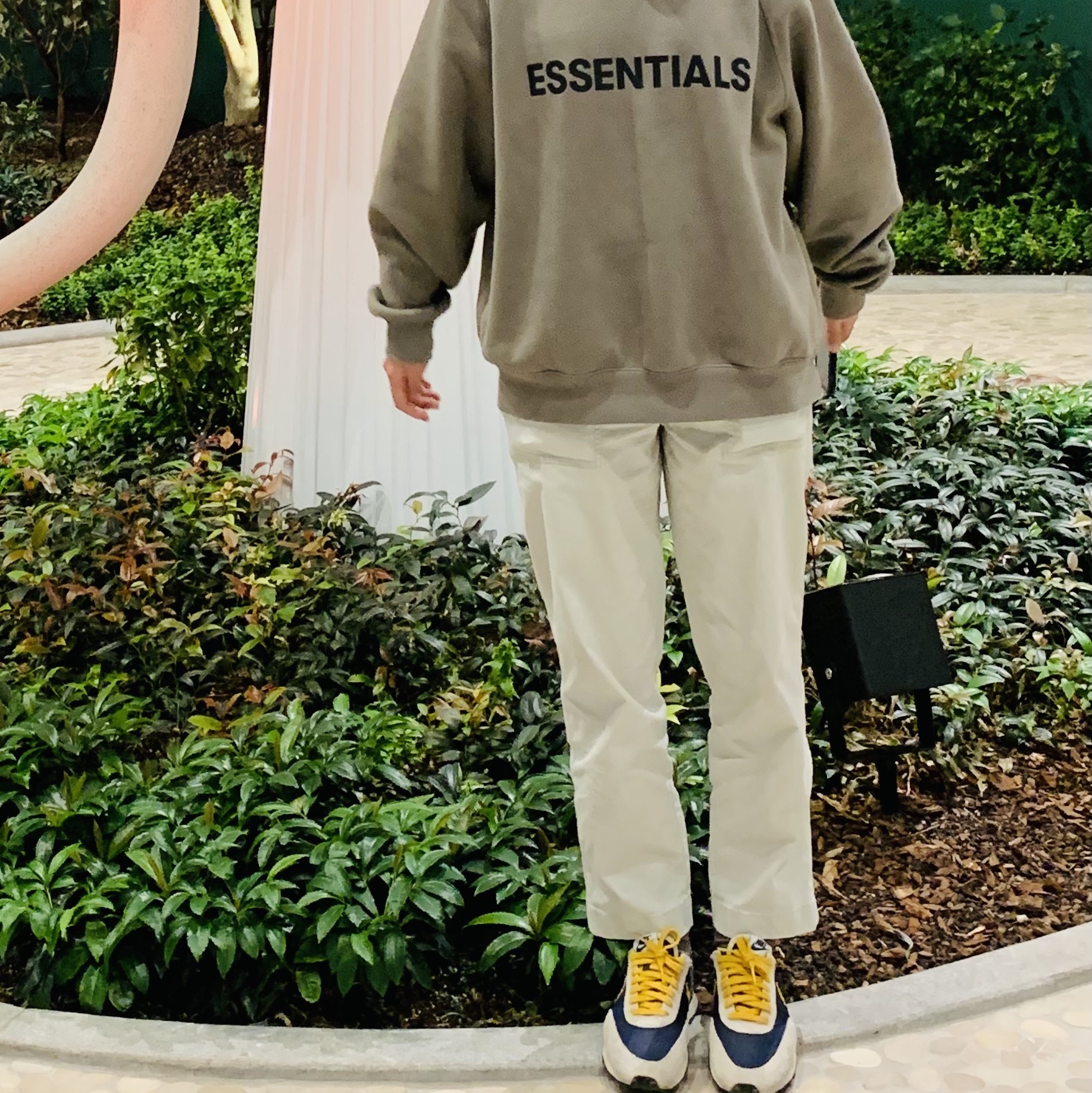 Essentials 3D Silicon Applique Crewneck Cement - 20FW, (W) Nike x Undercover Daybreak Obsidian 착용 스타일