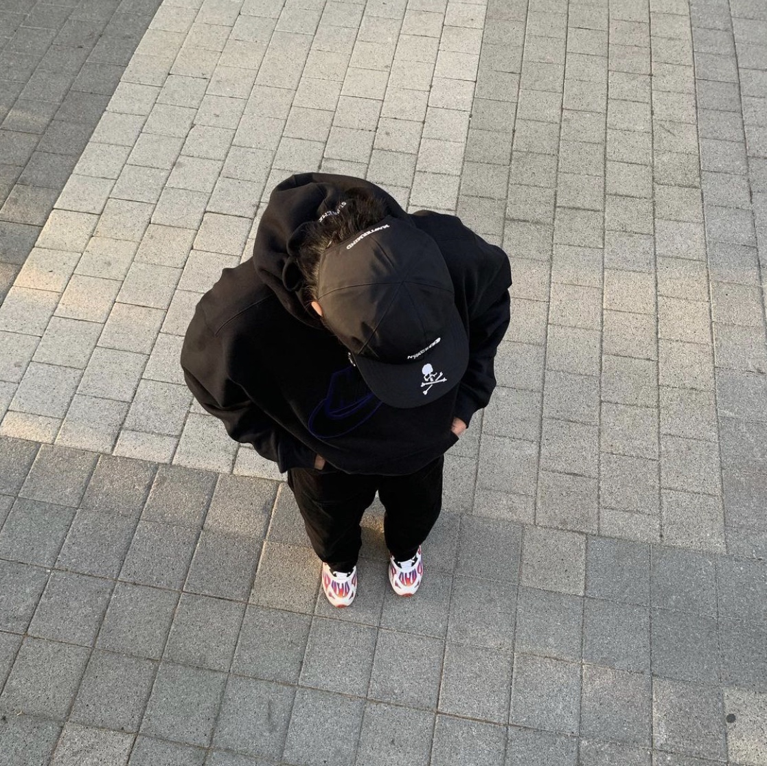 Supreme x Nike Leather Applique Hooded Sweatshirt Black - 19FW, Nike x Supreme Zoom Streak Spectrum Plus White 착용 스타일 - 2