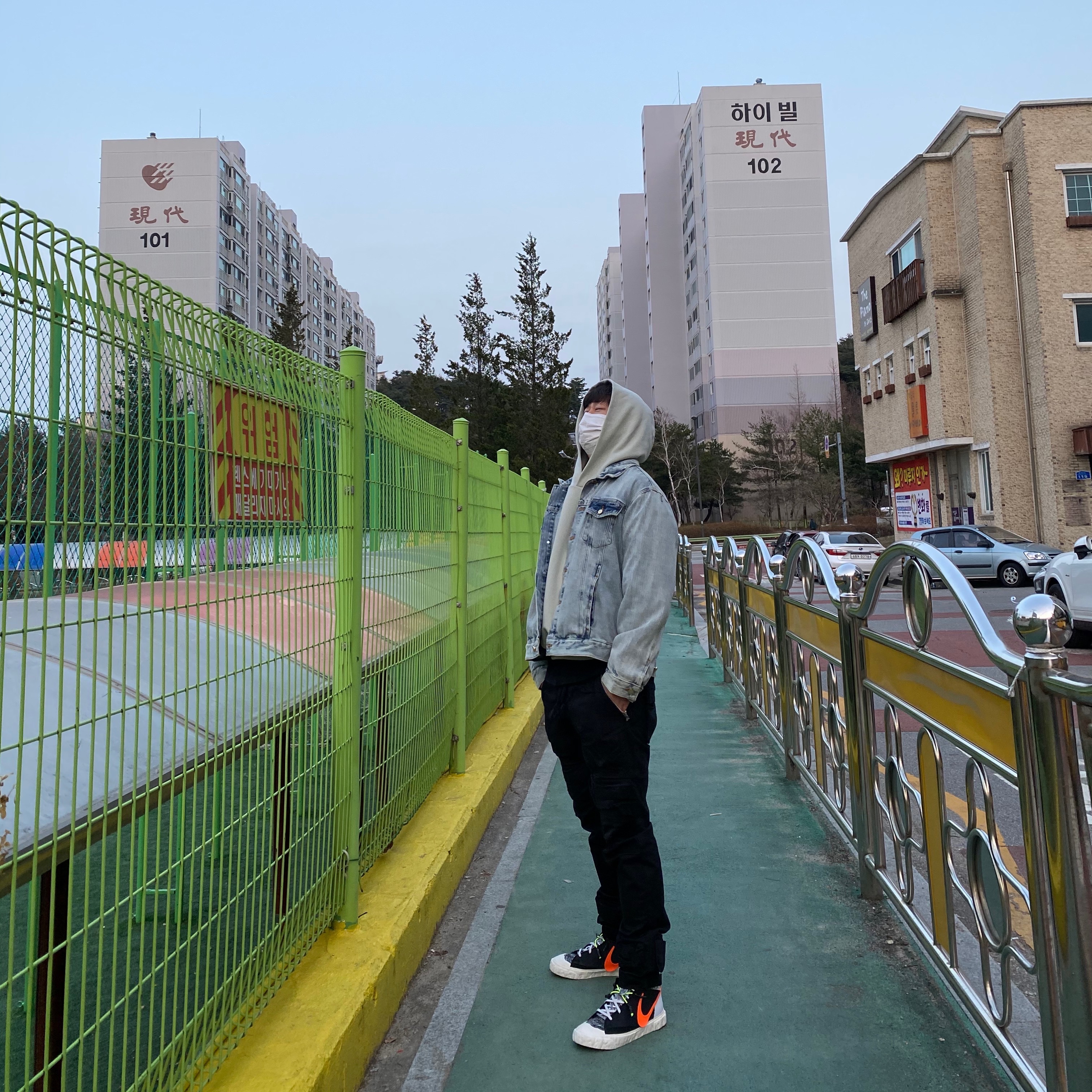 Nike x Readymade Blazer Mid Black, Essentials Denim Trucker Jacket Light Indigo - 20FW 착용 스타일 - 1