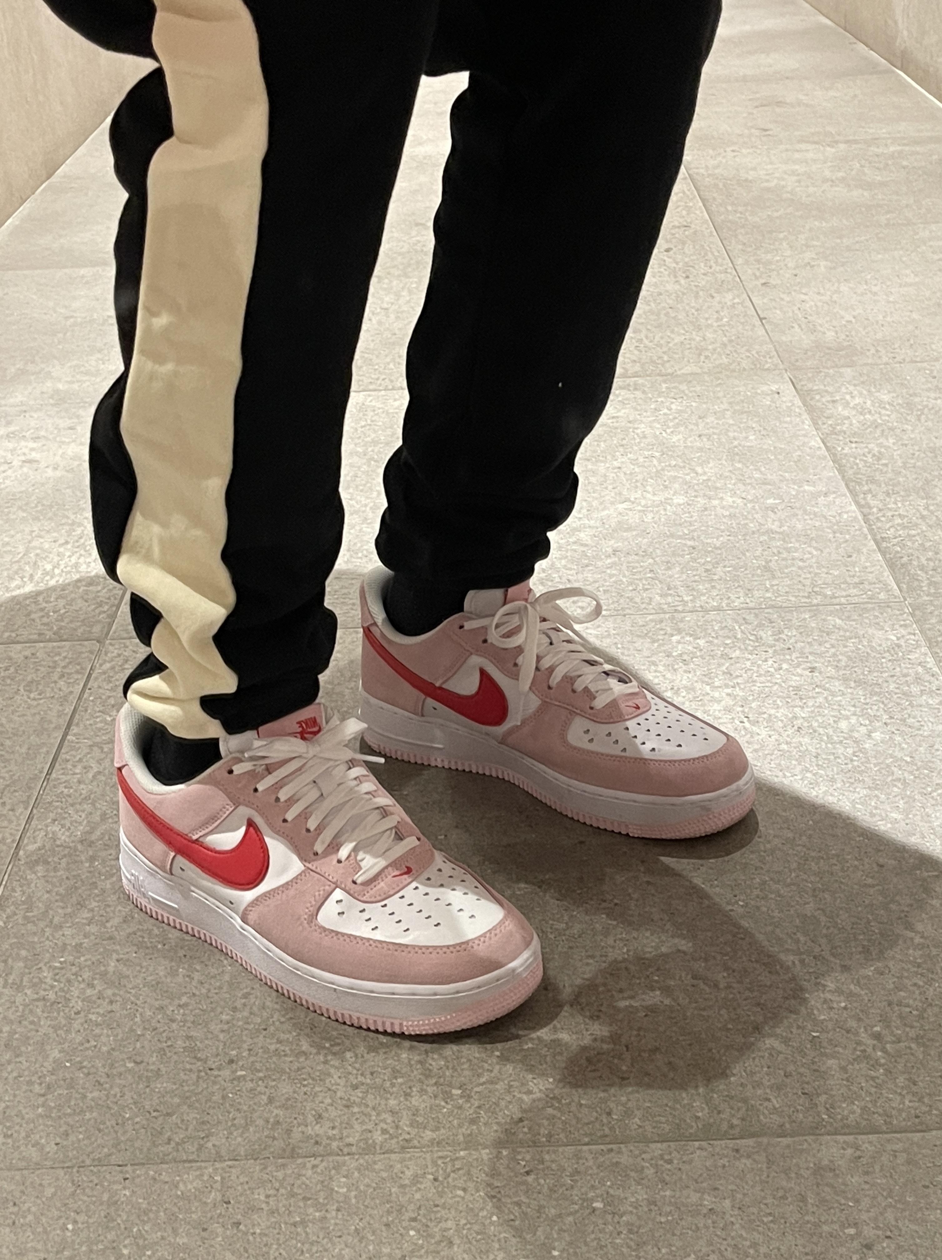 Nike Air Force 1 '07 QS Valentine's Day, Supreme x The North Face RTG Fleece Jacket Red - 20SS 착용 스타일 - 3