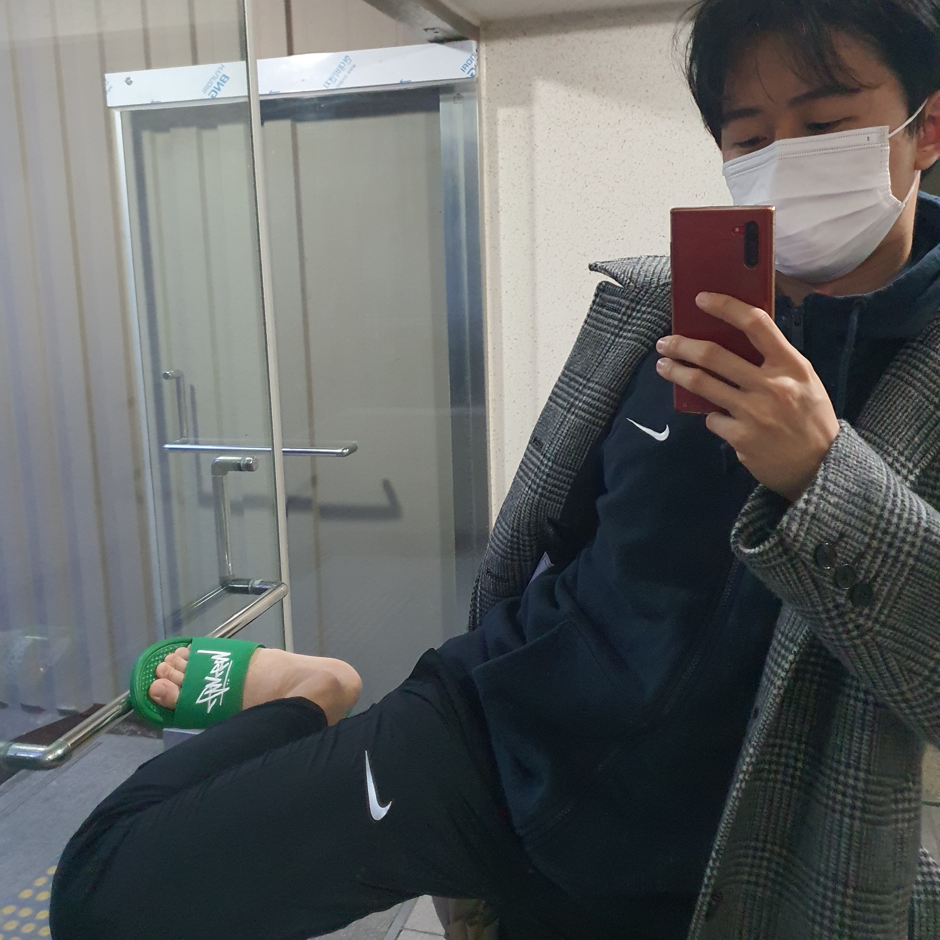 Nike x Stussy Benassi Slide Pine Green 착용 스타일