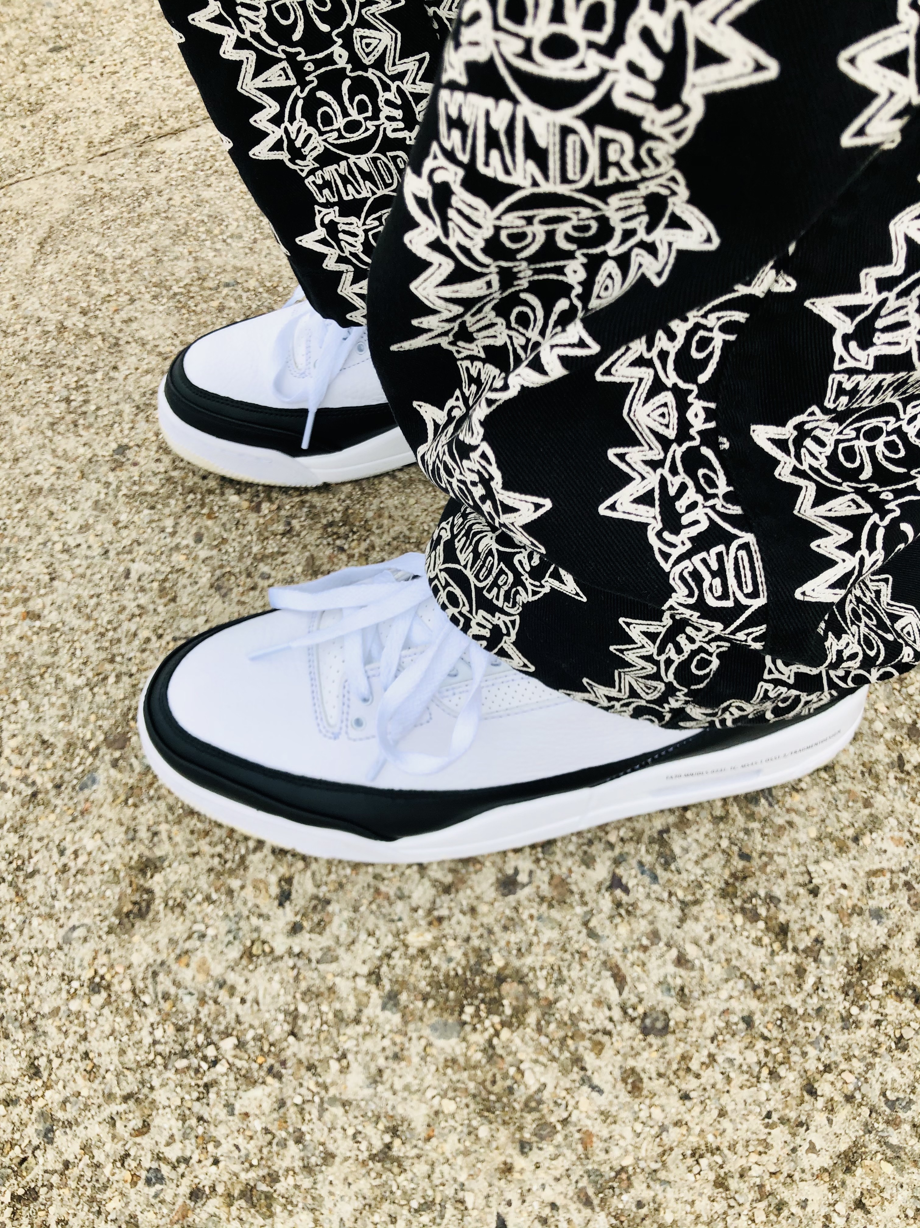 Jordan 3 x Fragment Retro SP White Black 착용 스타일 - 5