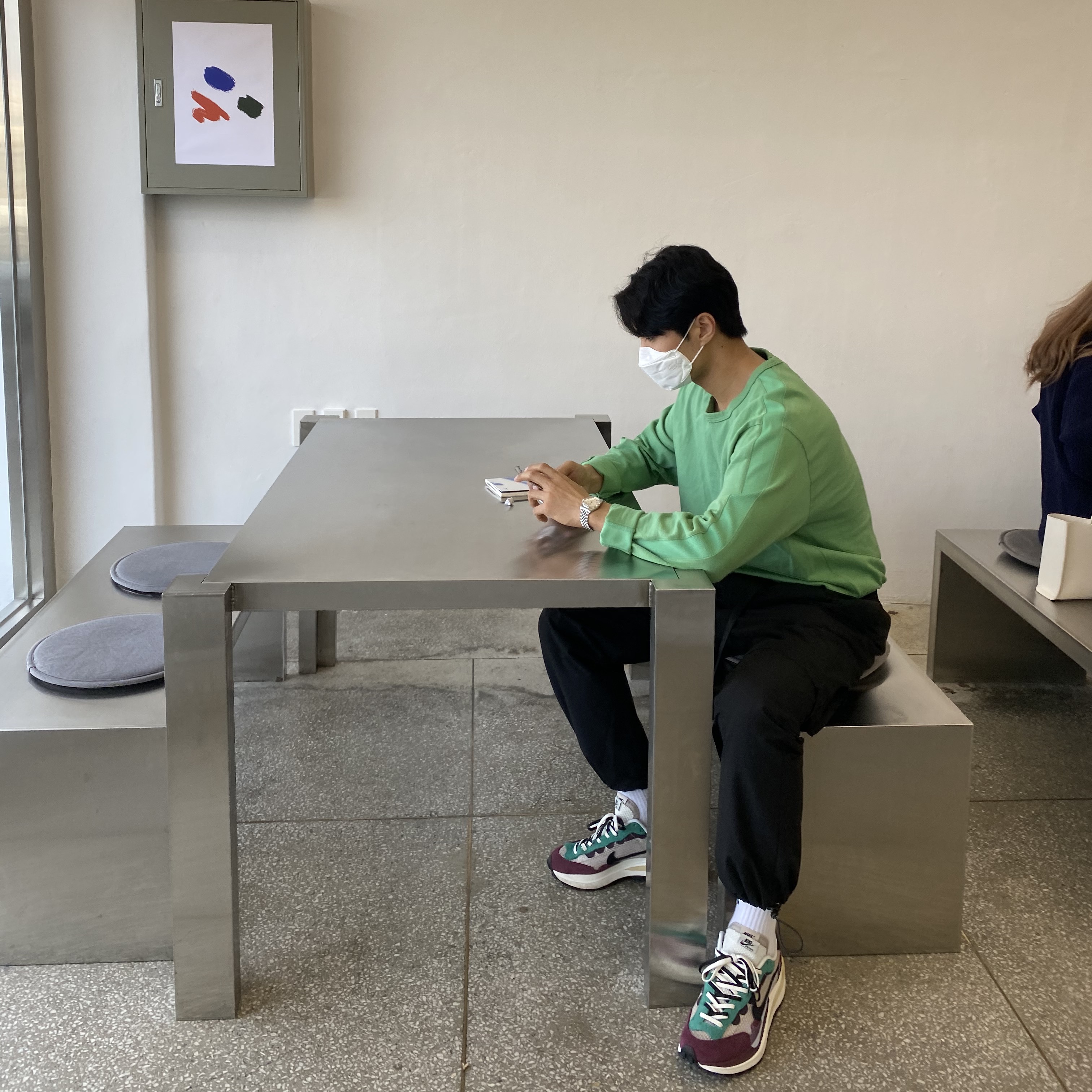 Nike x Sacai VaporWaffle String & Black Villain Red 착용 스타일