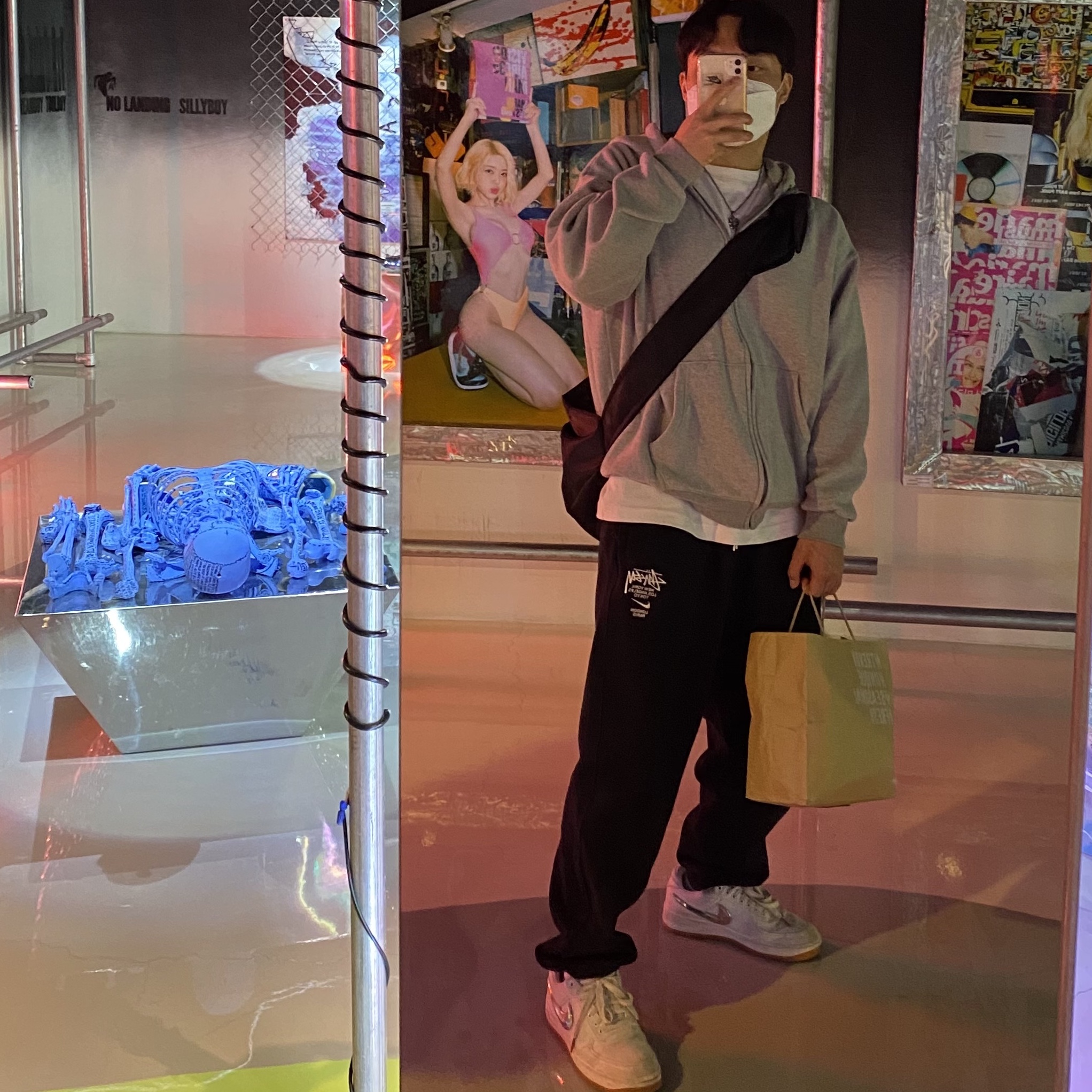 Nike x Stussy NRG ZR Fleece Pants Black - US/EU, Nike x Travis Scott Air Force 1 Low Sail 착용 스타일 - 1
