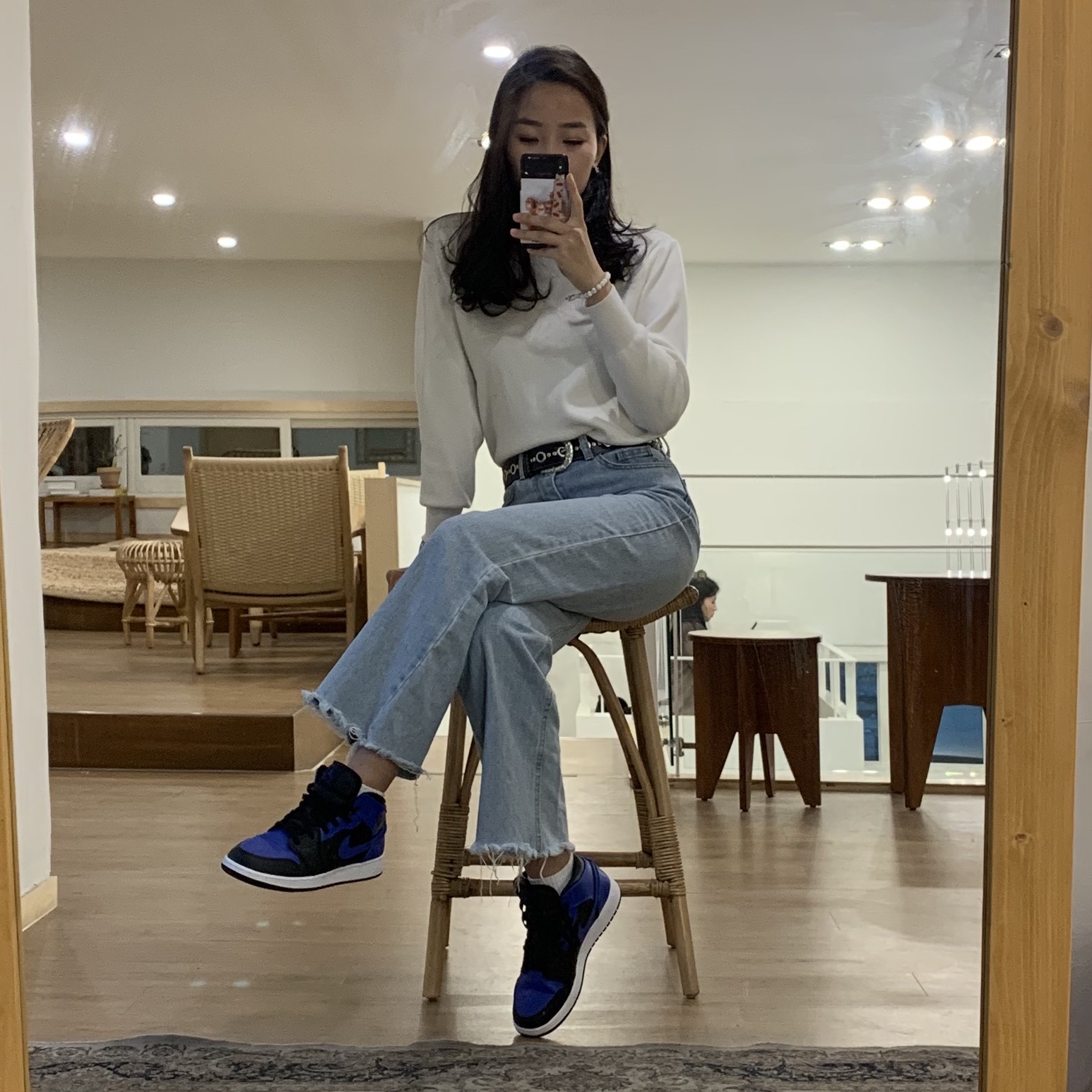 (GS) Jordan 1 Mid Black Hyper Royal, Jordan 1 Mid Black Hyper Royal 착용 스타일