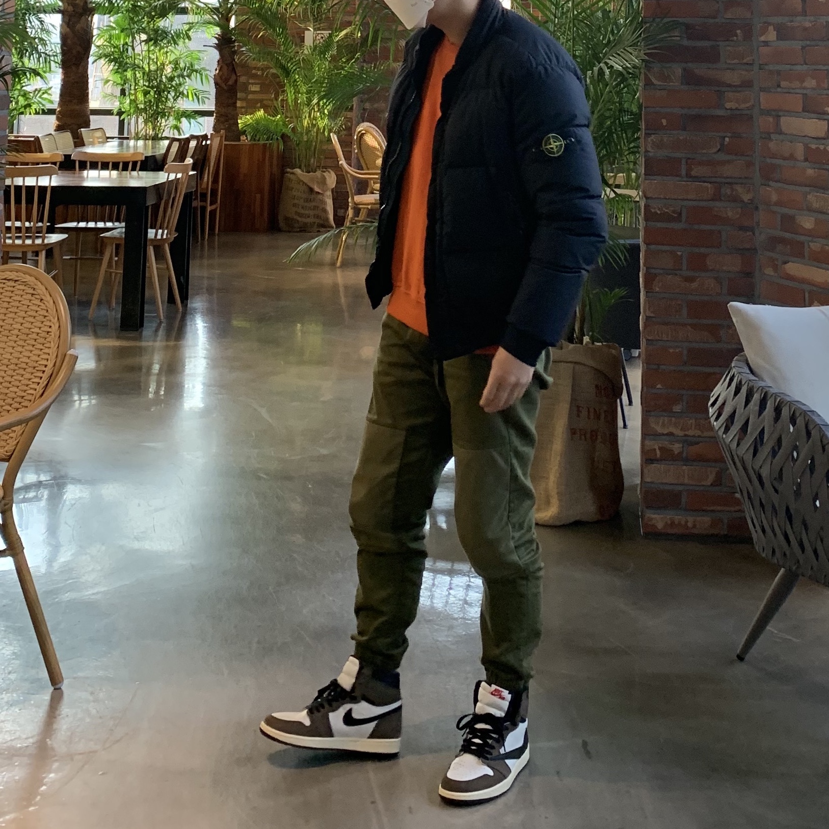 Jordan 1 x Travis Scott Retro High OG SP Mocha 착용 스타일