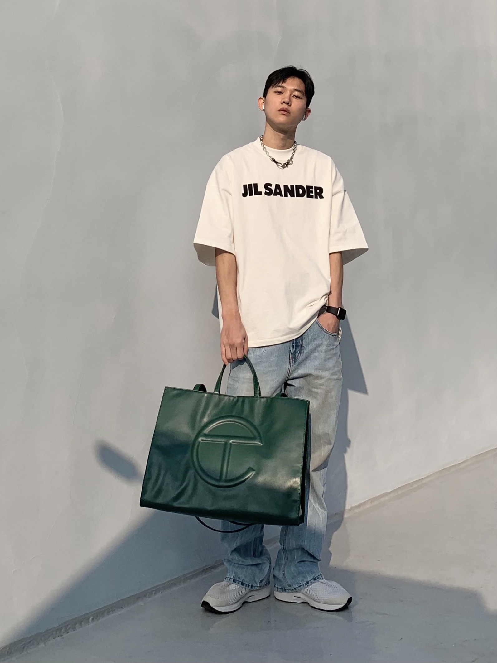 Asics x Vivienne Westwood Gel-Kayano 26 Birch White 착용 스타일 - 3